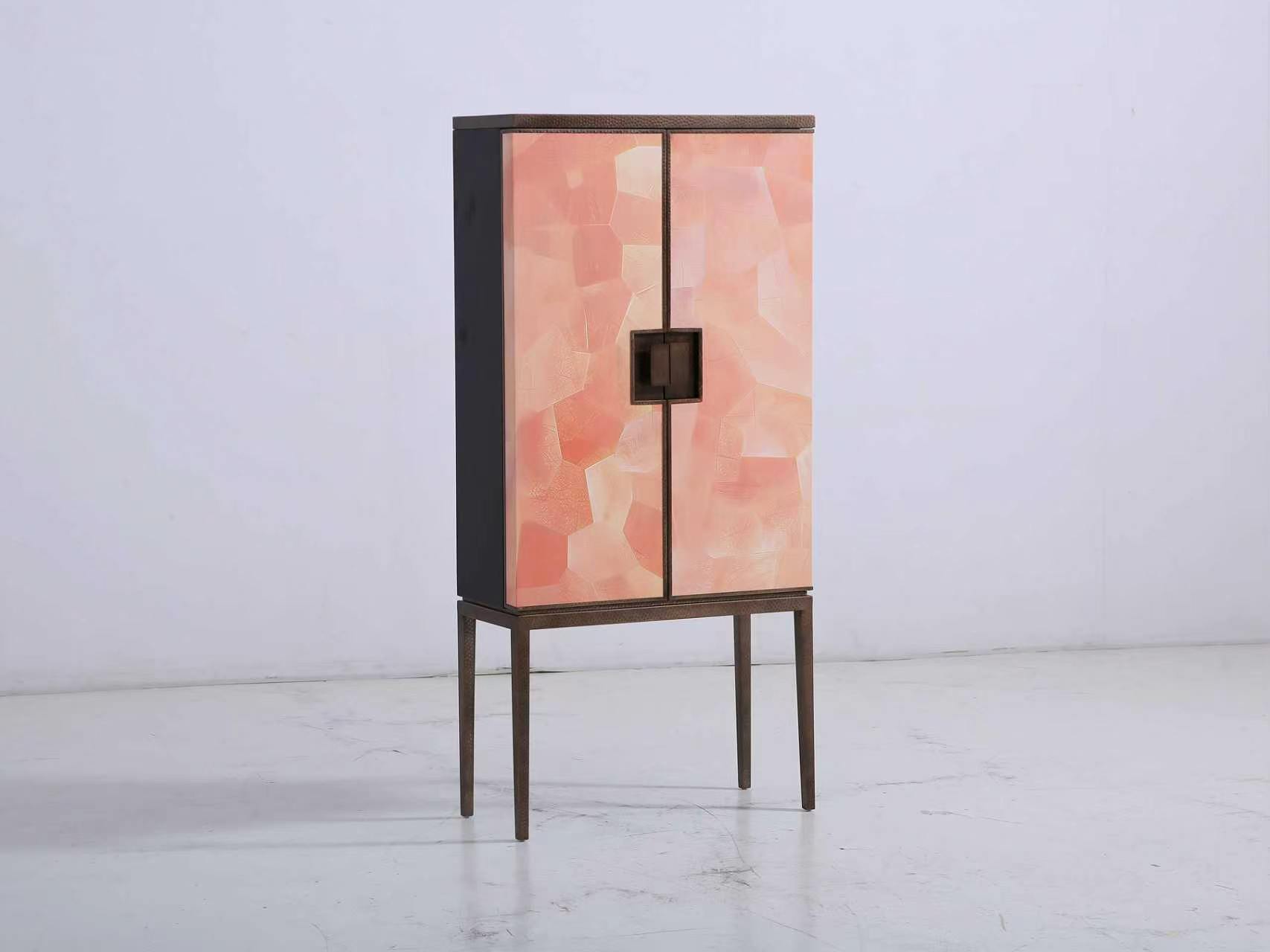 Decorative Screen & Accent