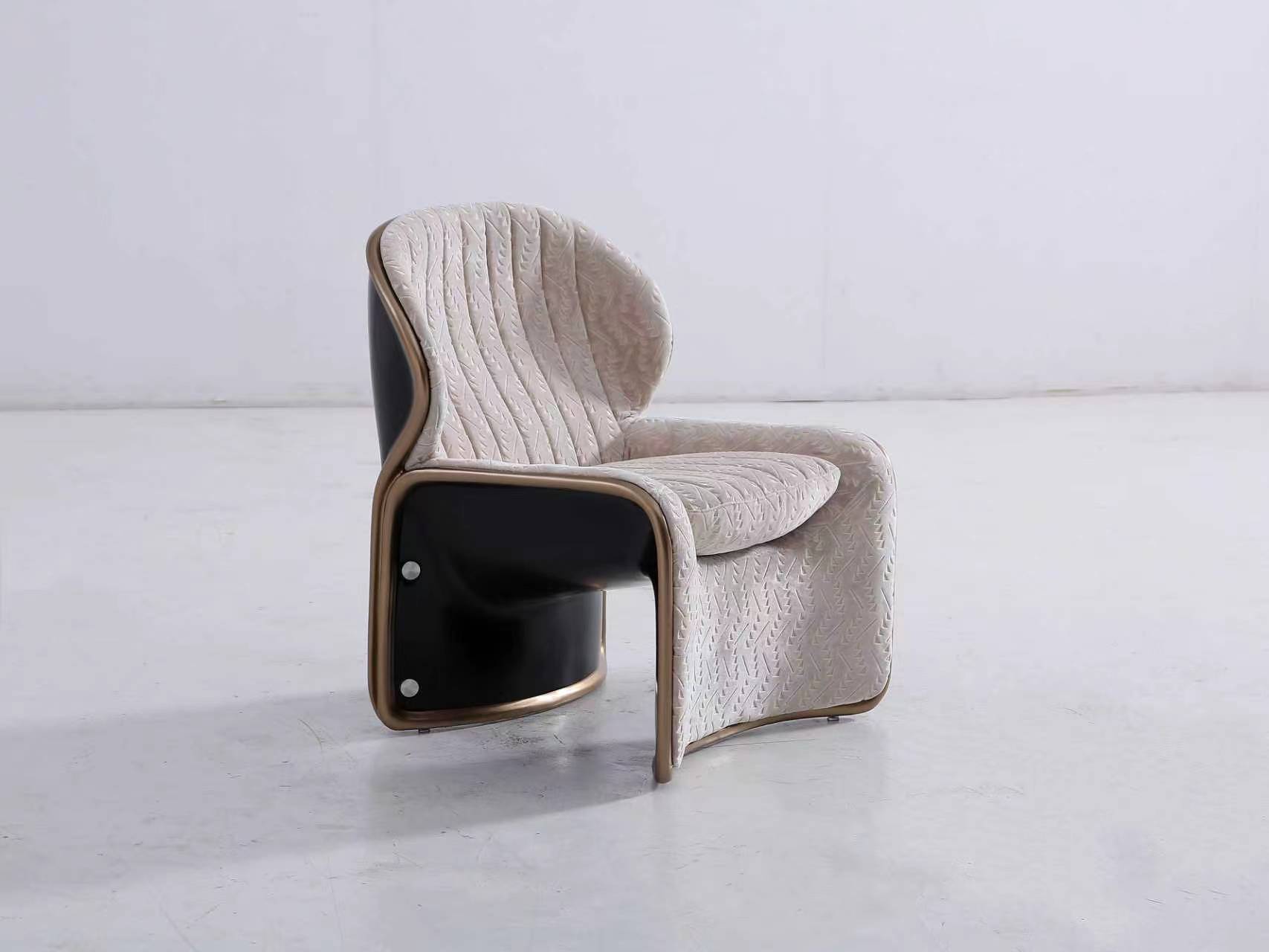 Accent Chair & Seating