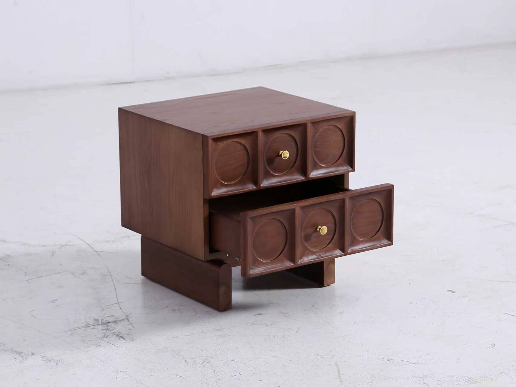 Cabinet & Sideboard