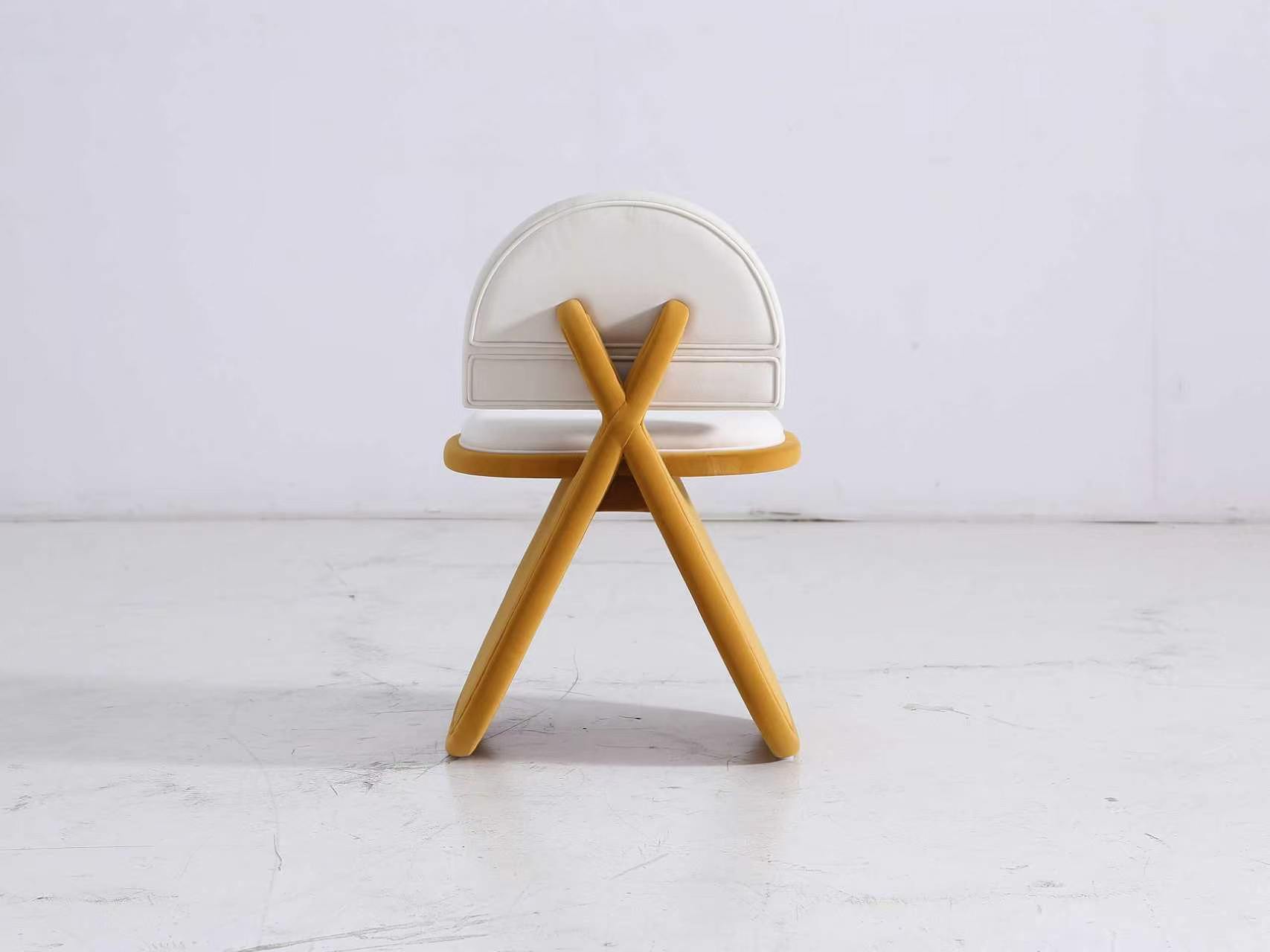 Accent Chair & Seating