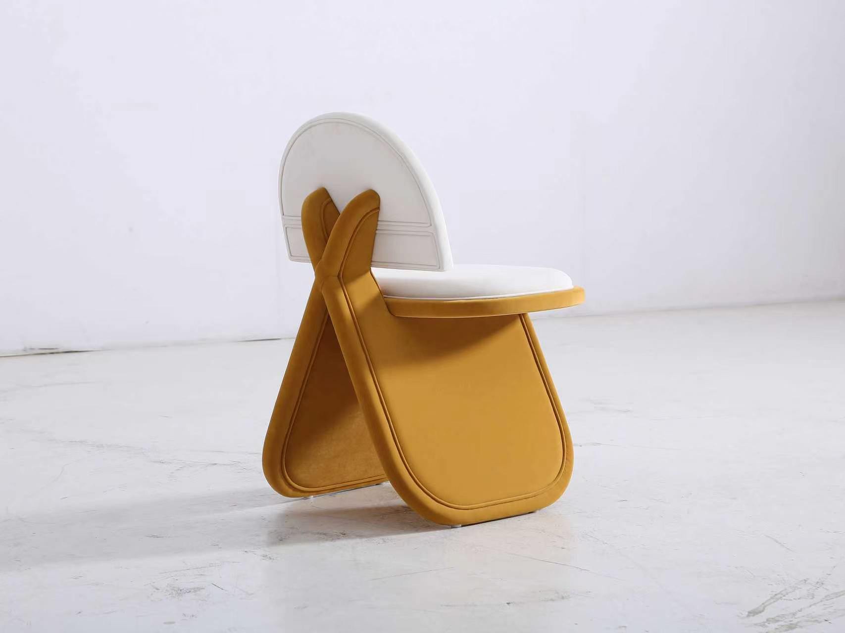 Accent Chair & Seating
