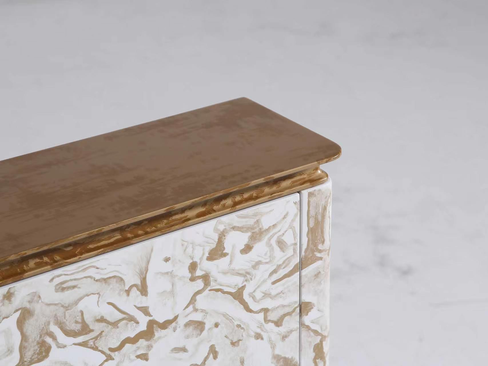 Cabinet & Sideboard