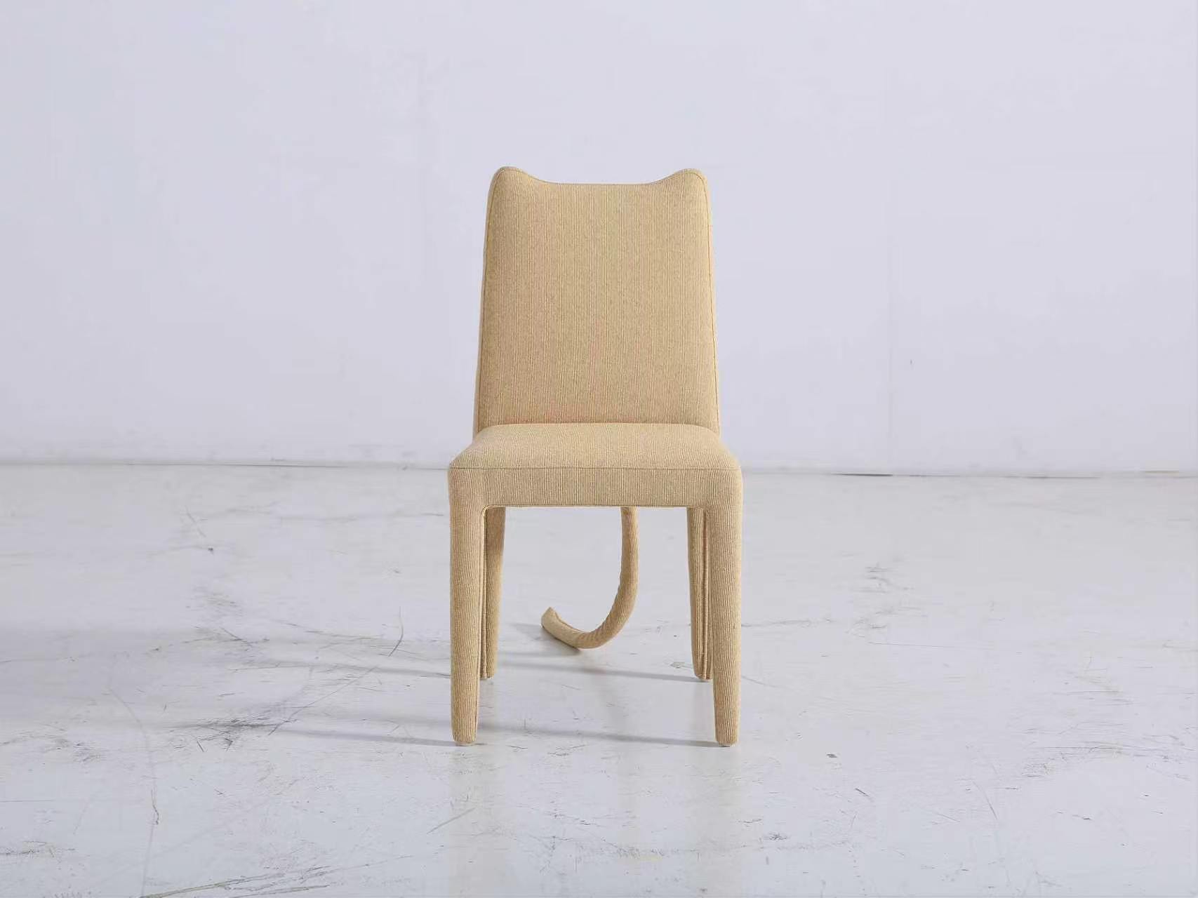 Accent Chair & Seating