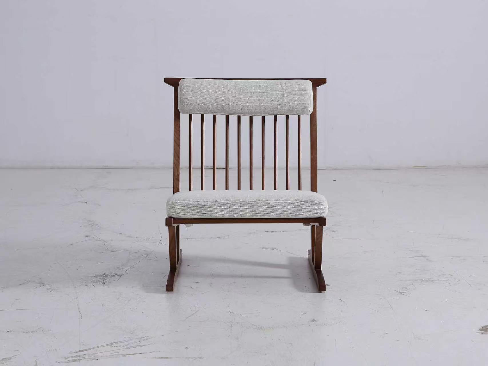 Accent Chair & Seating