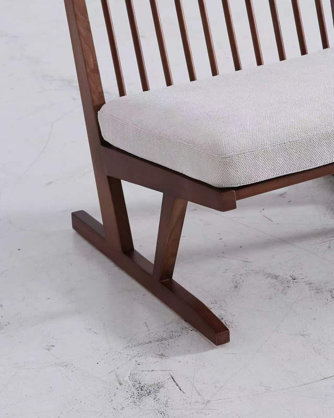 Accent Chair & Seating