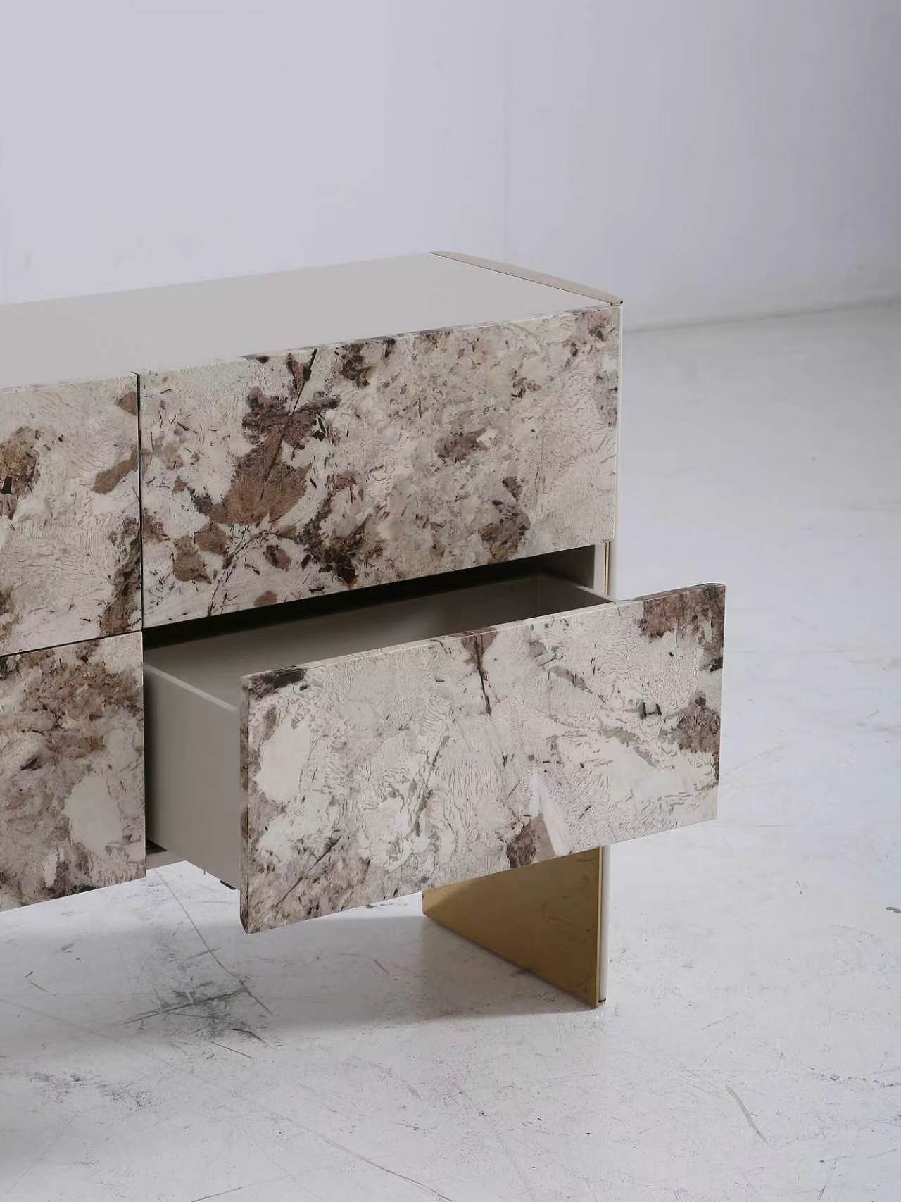 Cabinet & Sideboard