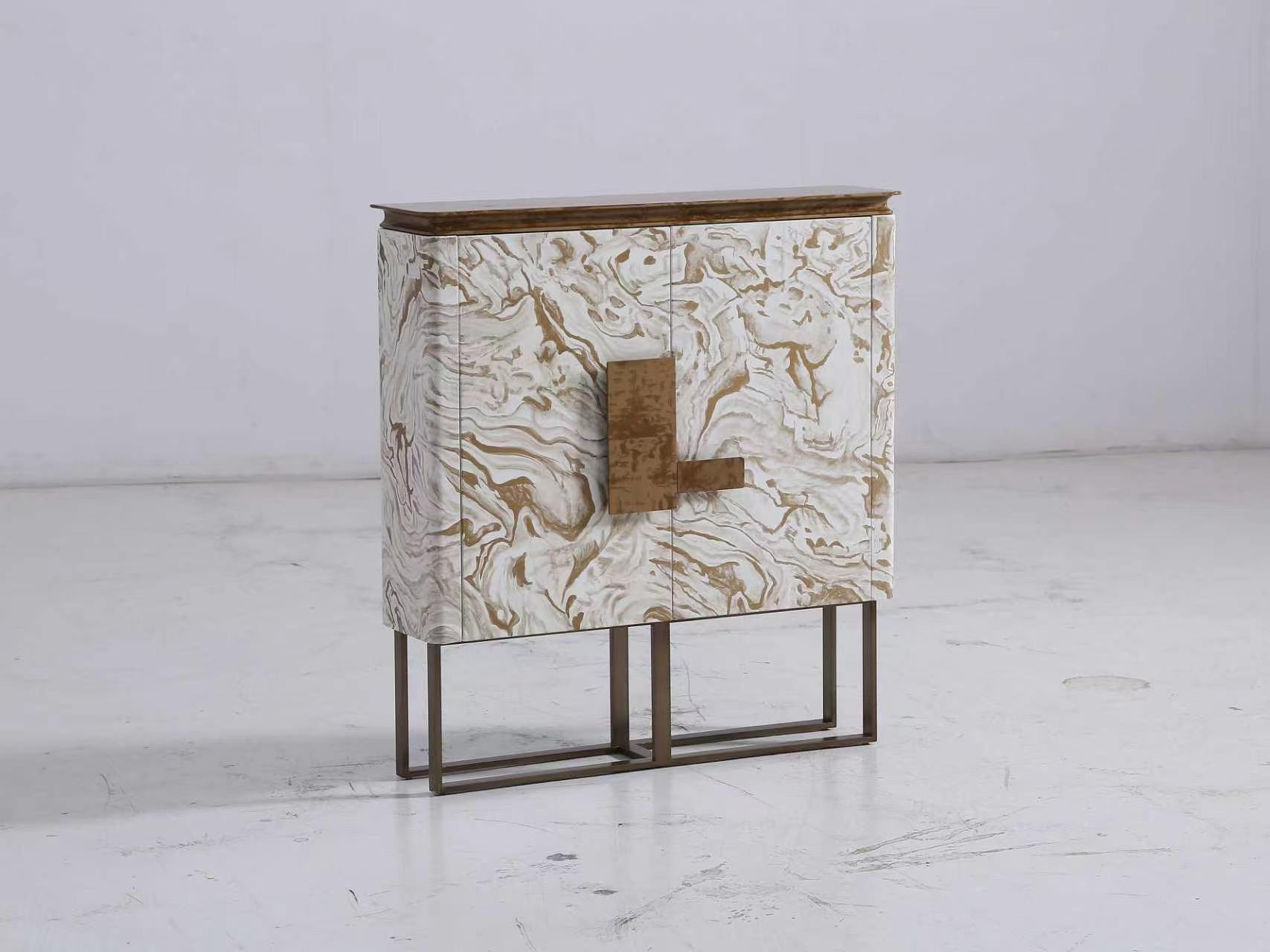 Cabinet & Sideboard