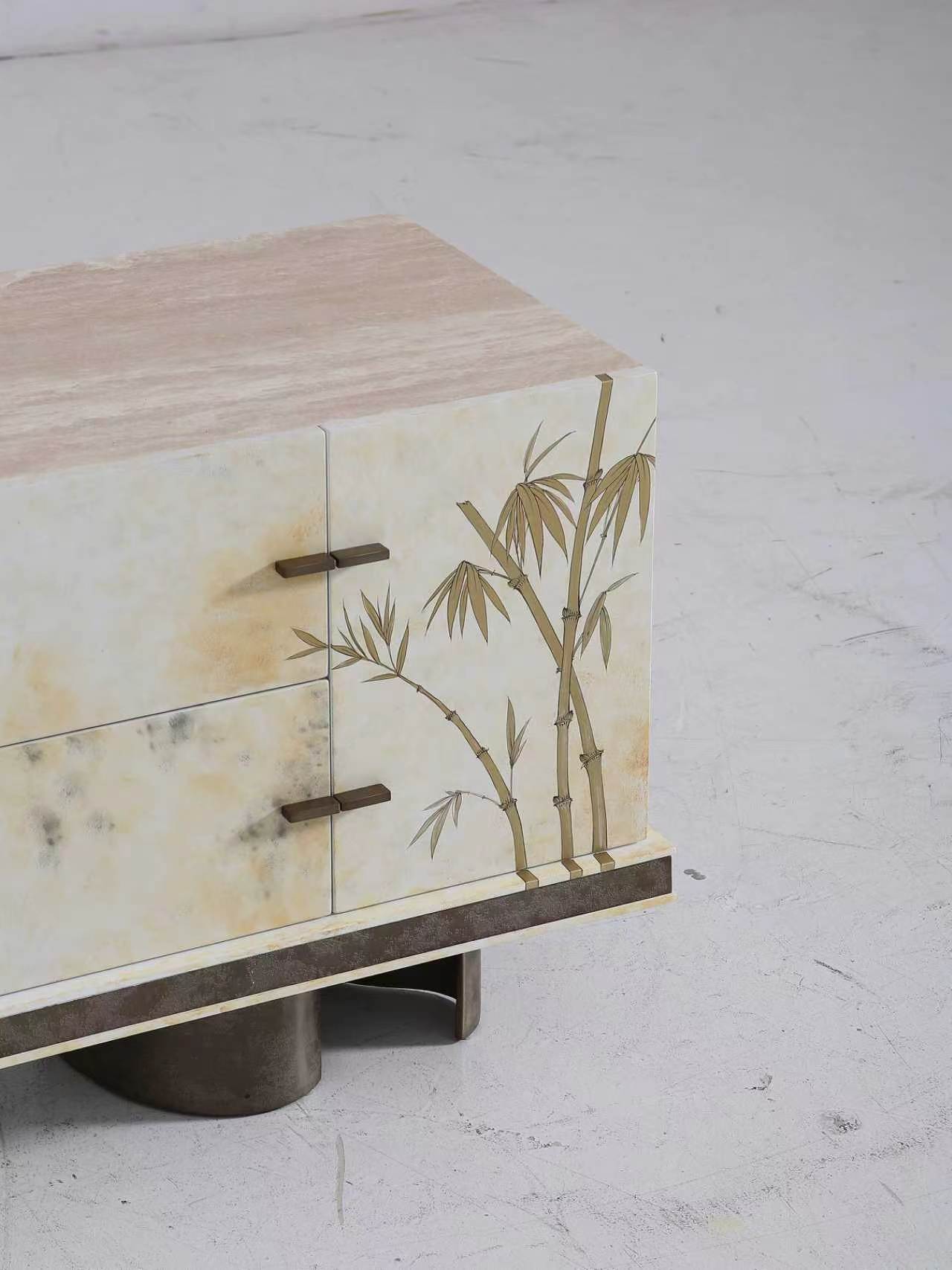 Cabinet & Sideboard
