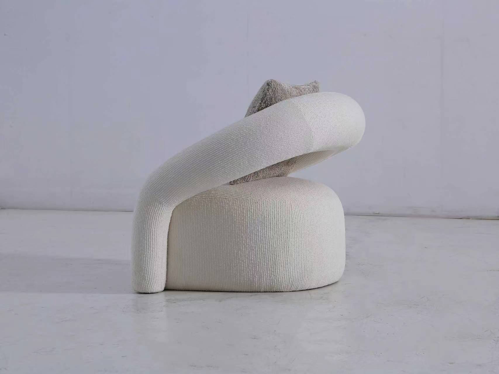 Accent Chair & Seating