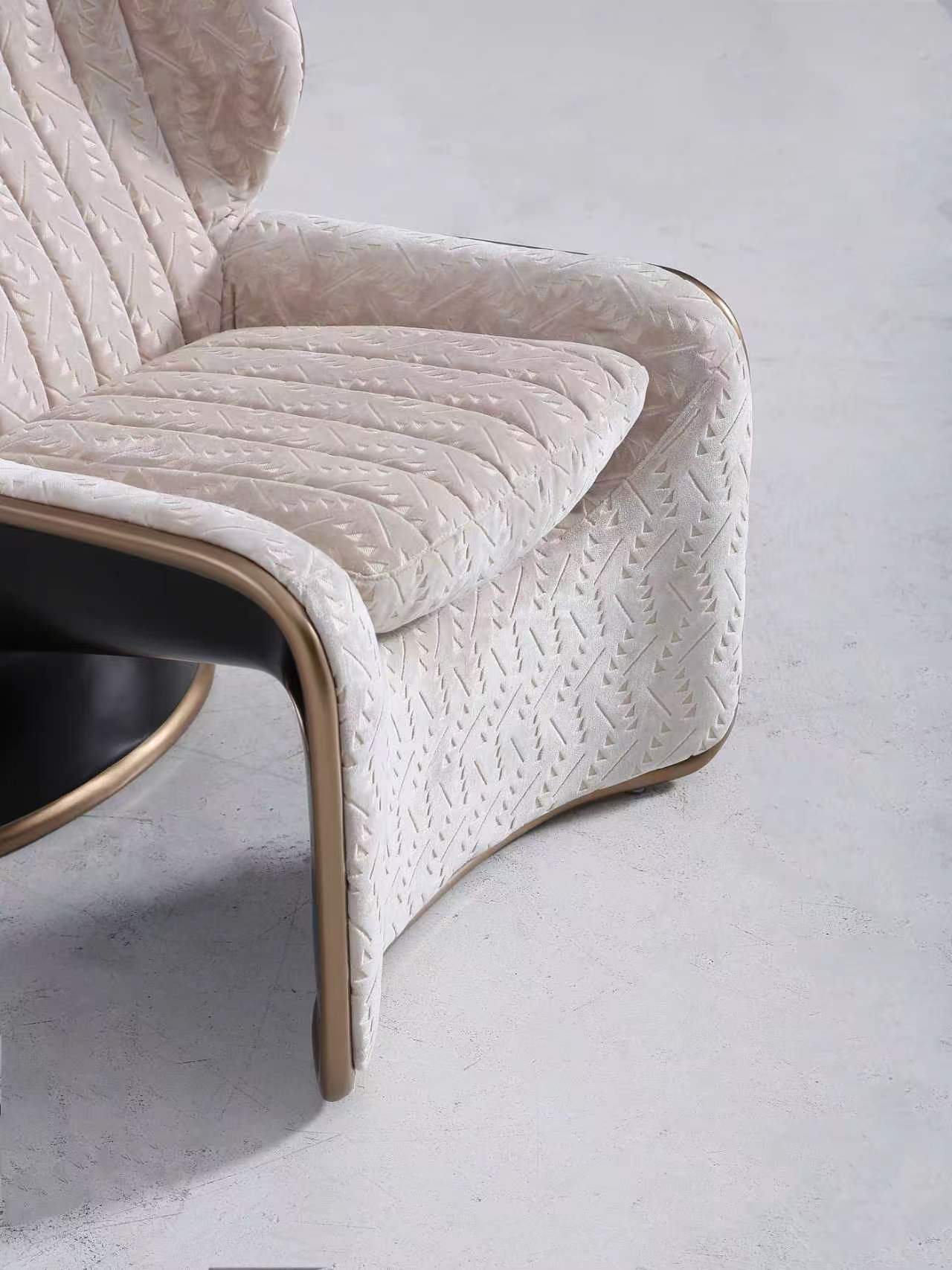 Accent Chair & Seating
