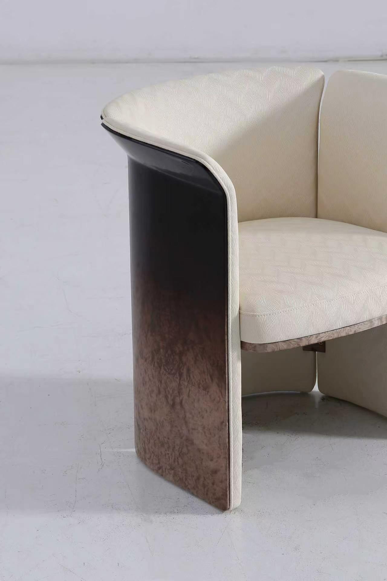 Accent Chair & Seating