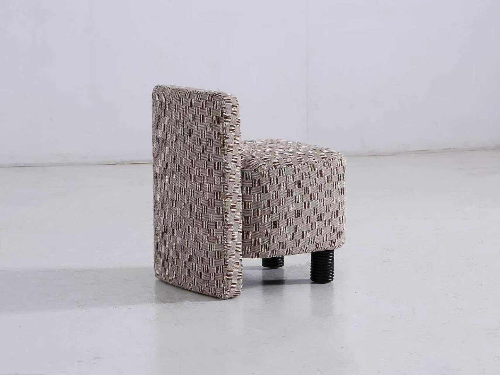 Accent Chair & Seating