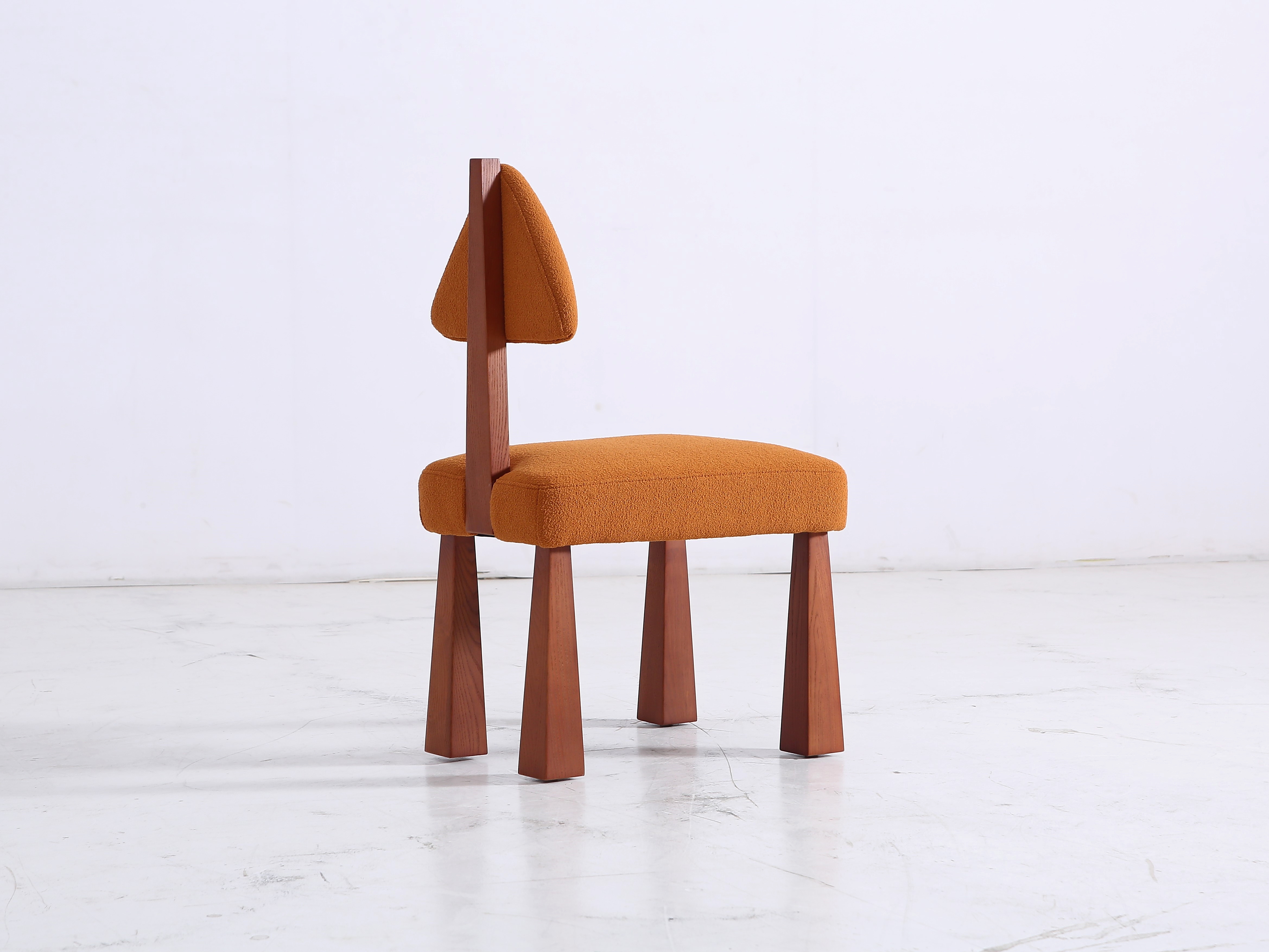 Accent Chair & Seating