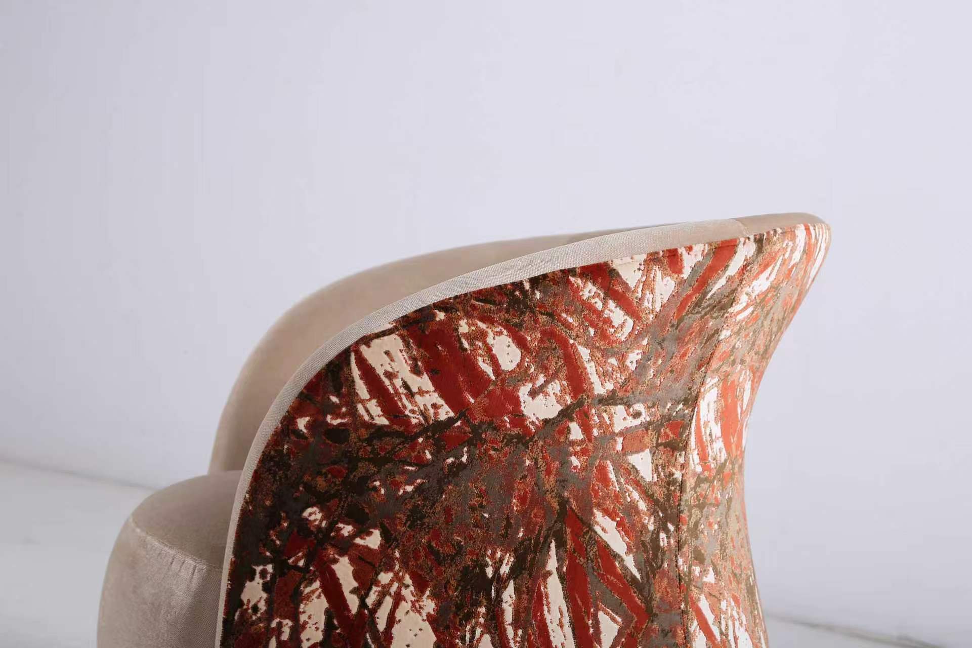 Accent Chair & Seating