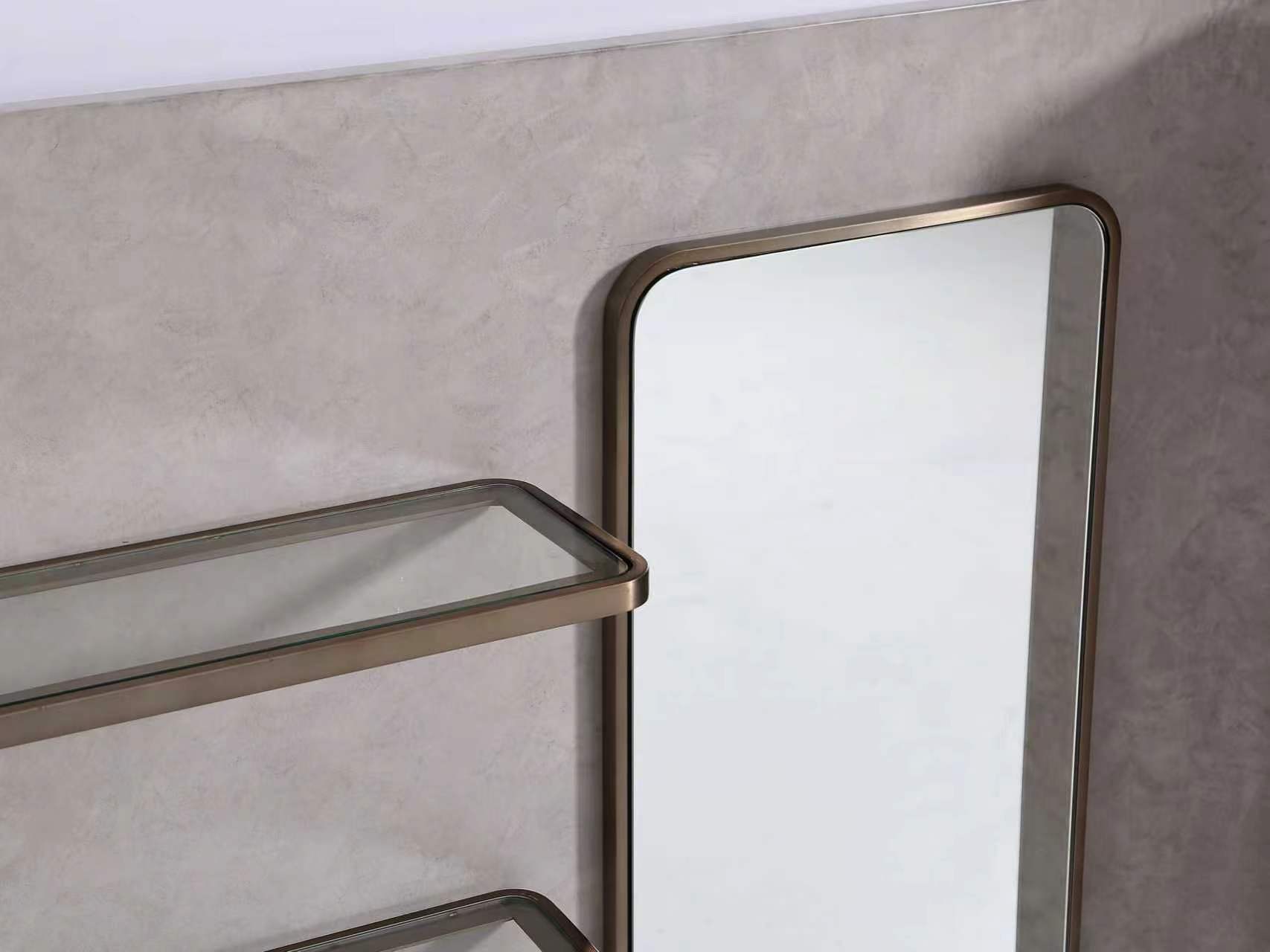 Decorative Screen & Accent