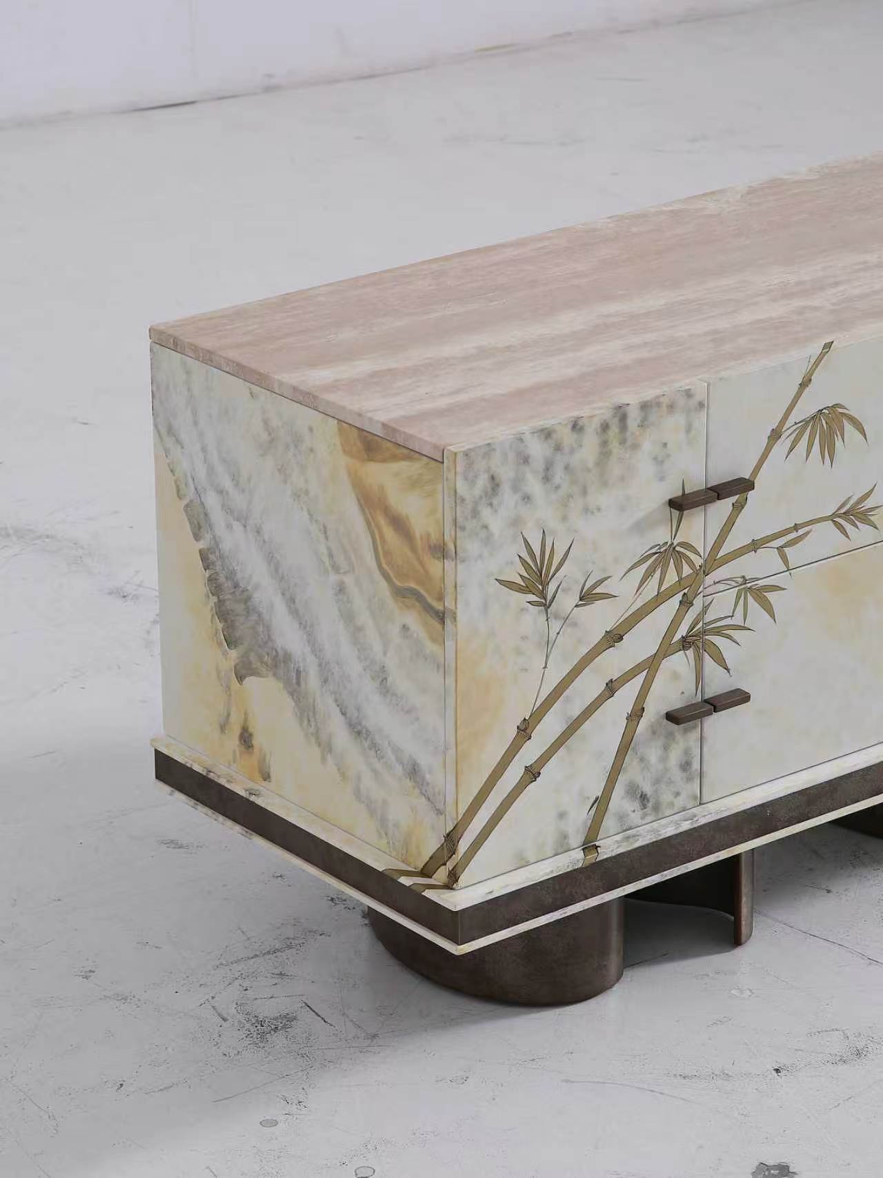 Cabinet & Sideboard