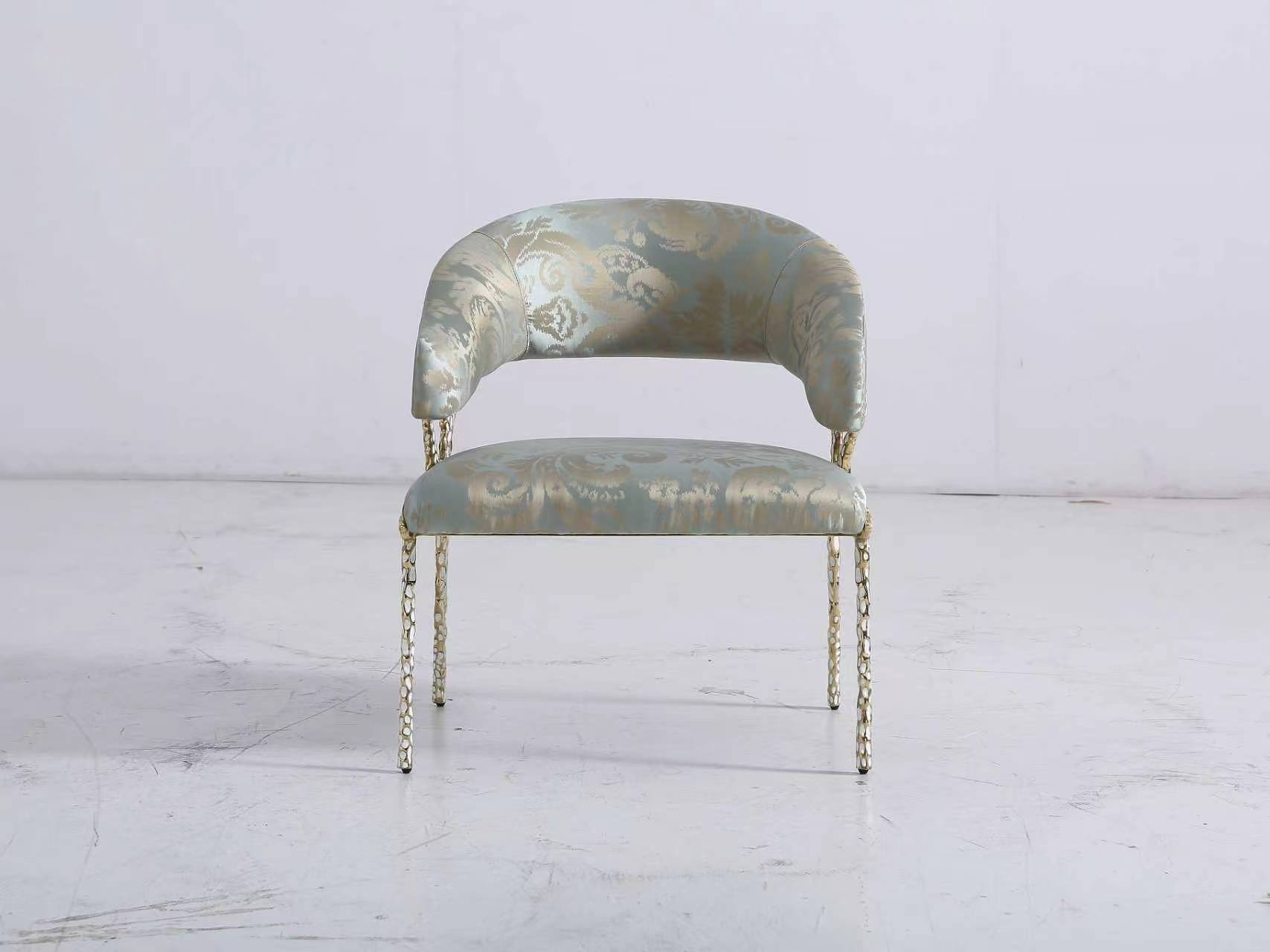 Accent Chair & Seating
