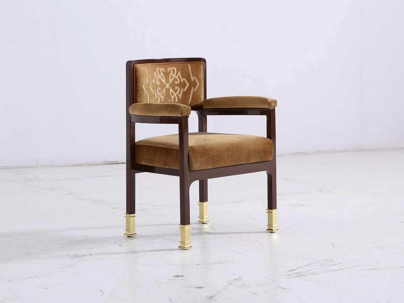 Accent Chair & Seating