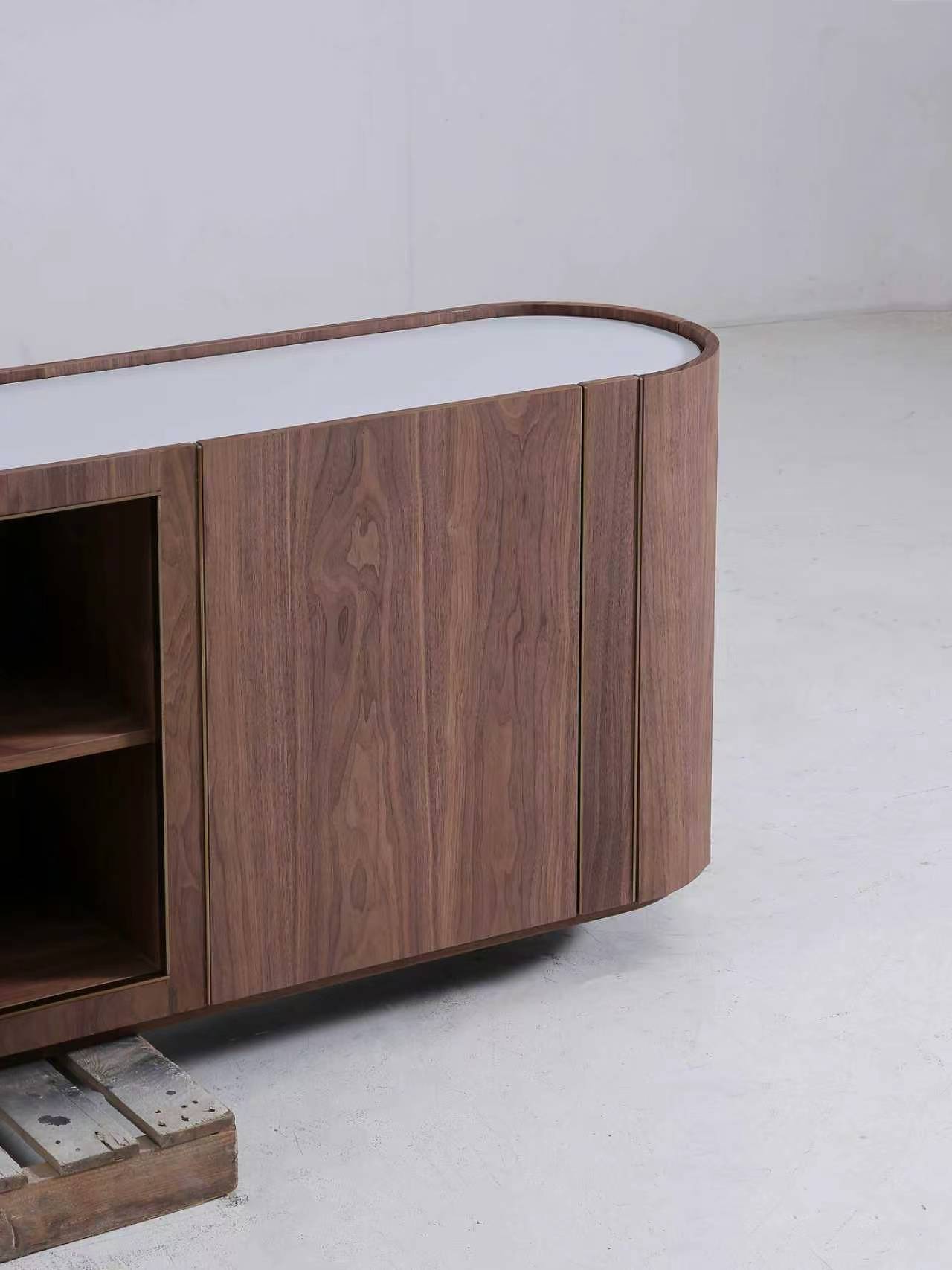 Cabinet & Sideboard