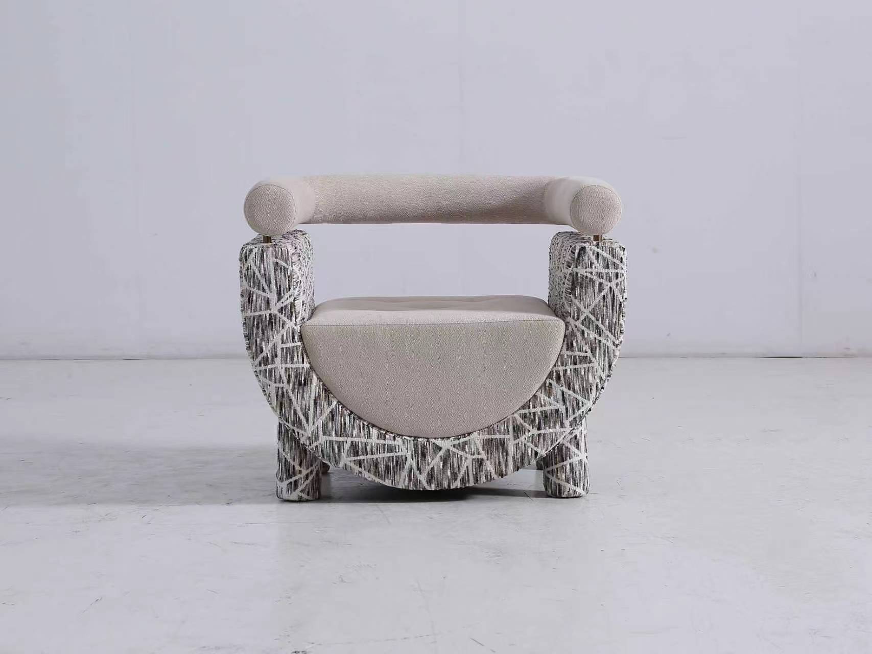 Accent Chair & Seating