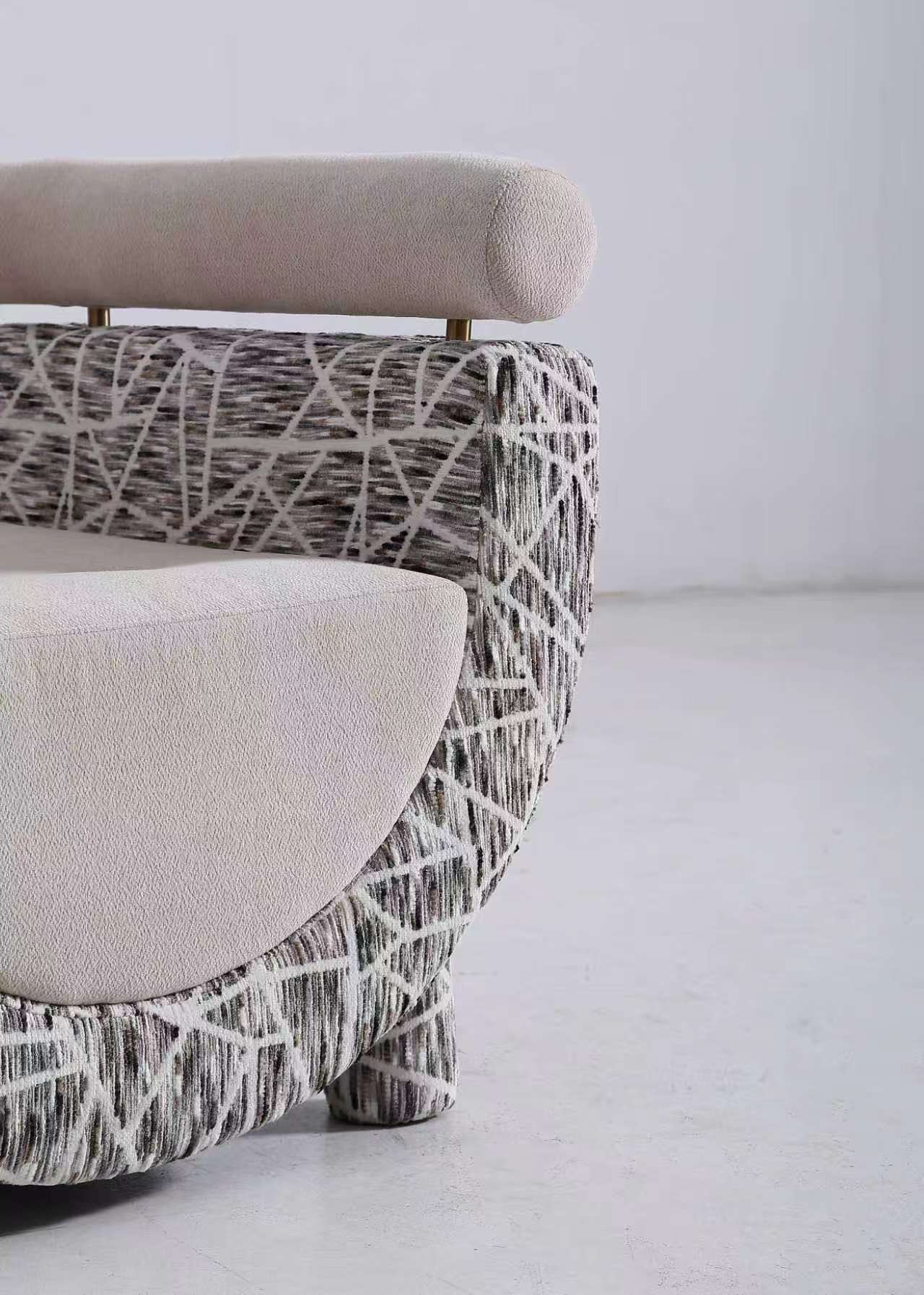 Accent Chair & Seating
