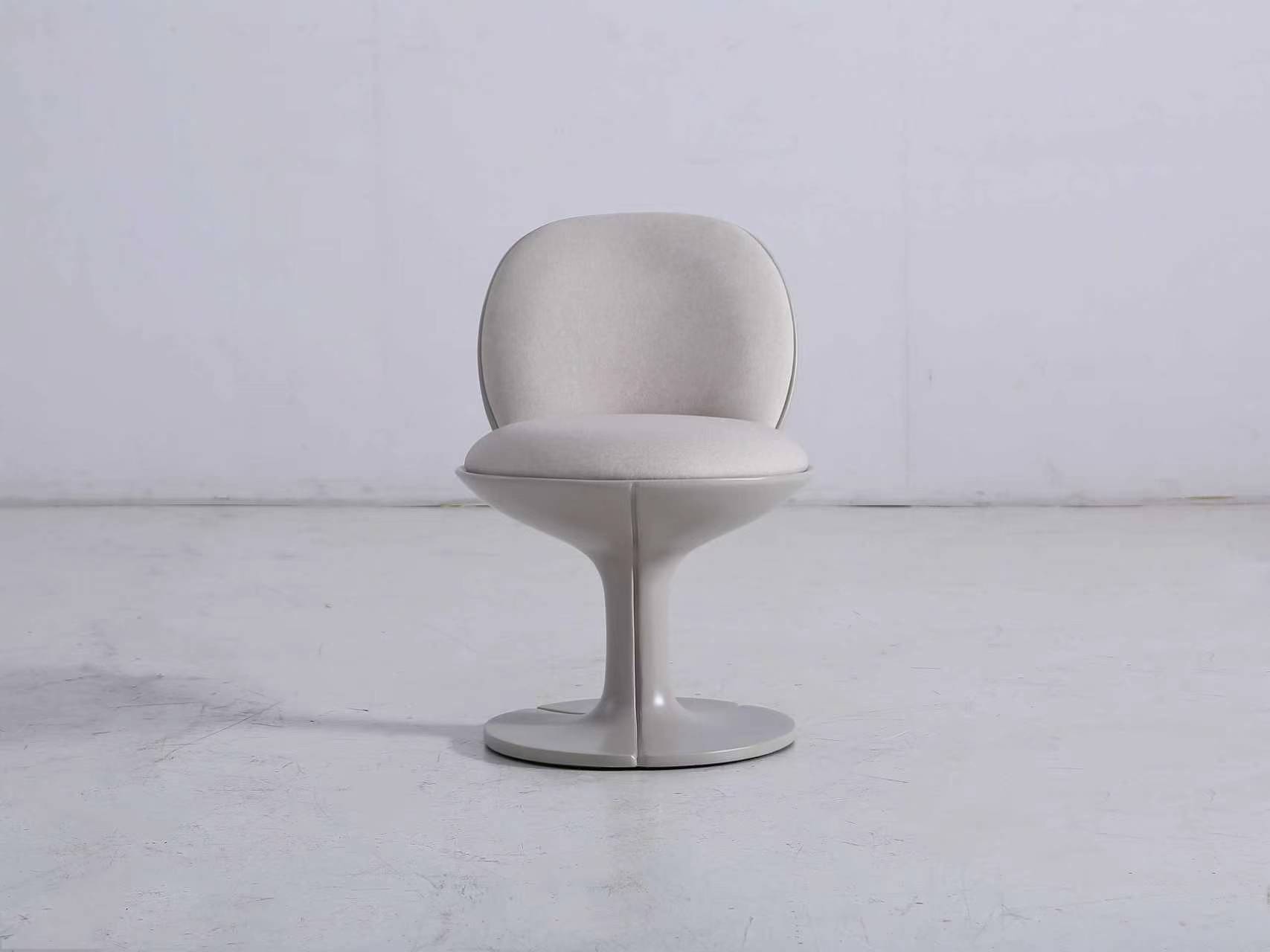 Accent Chair & Seating
