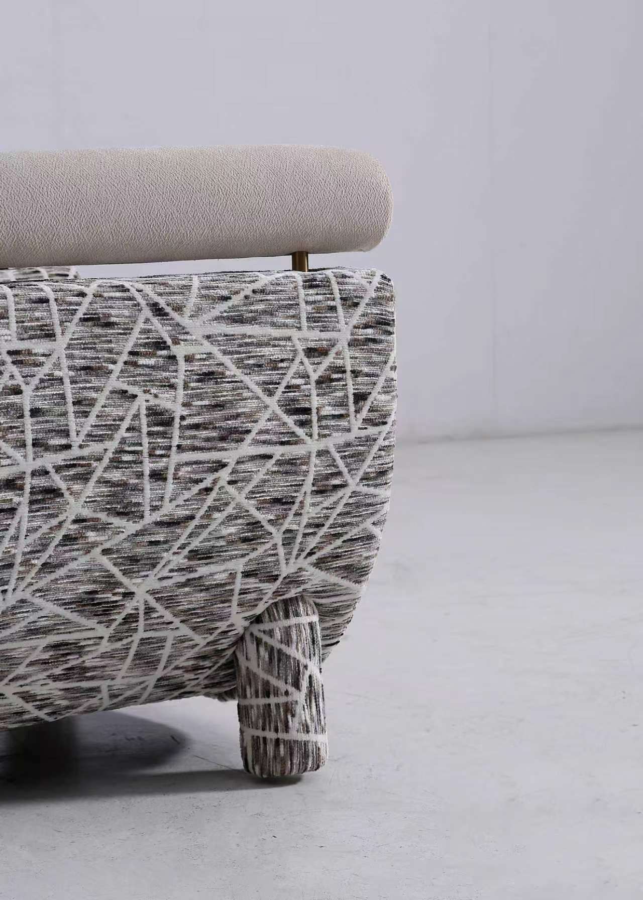 Accent Chair & Seating