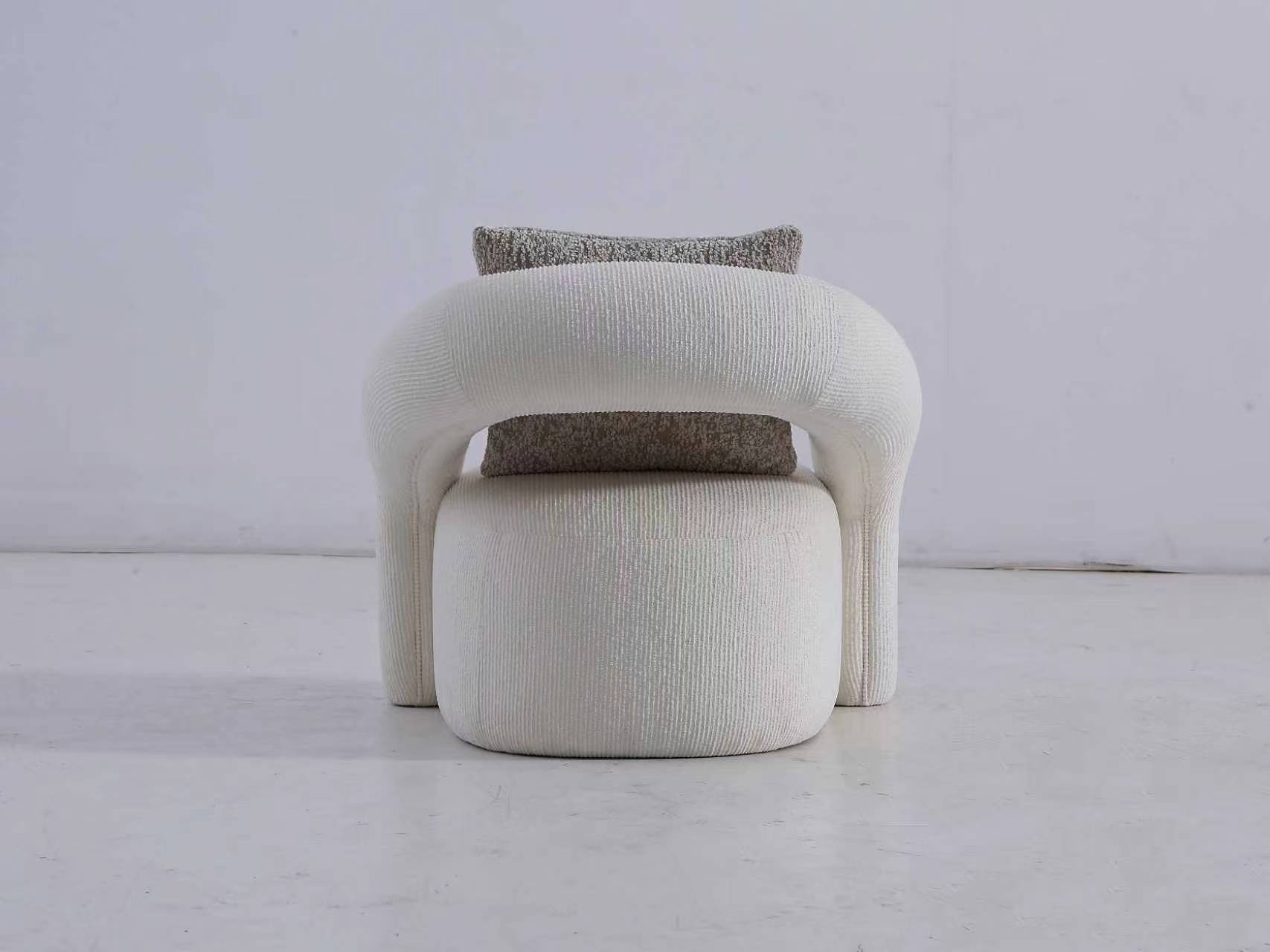Accent Chair & Seating