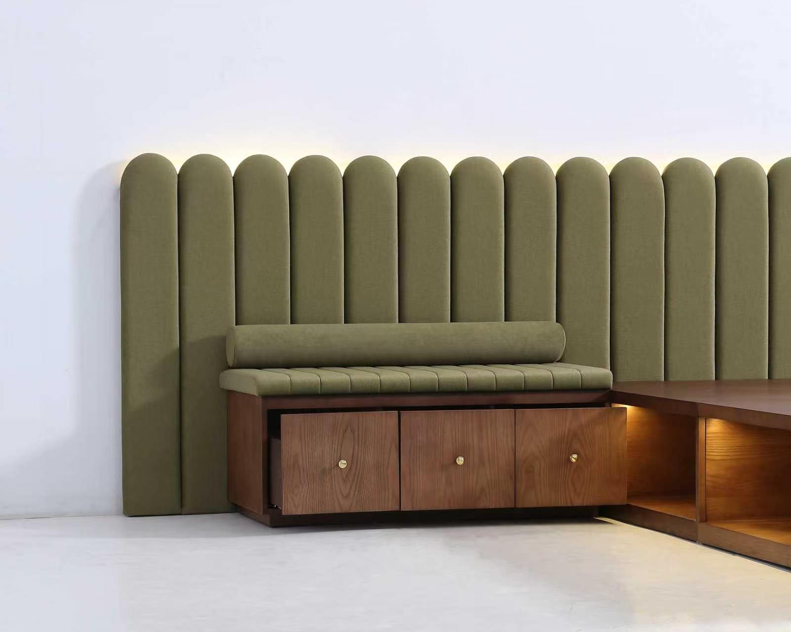 Bed & Bedroom Furniture