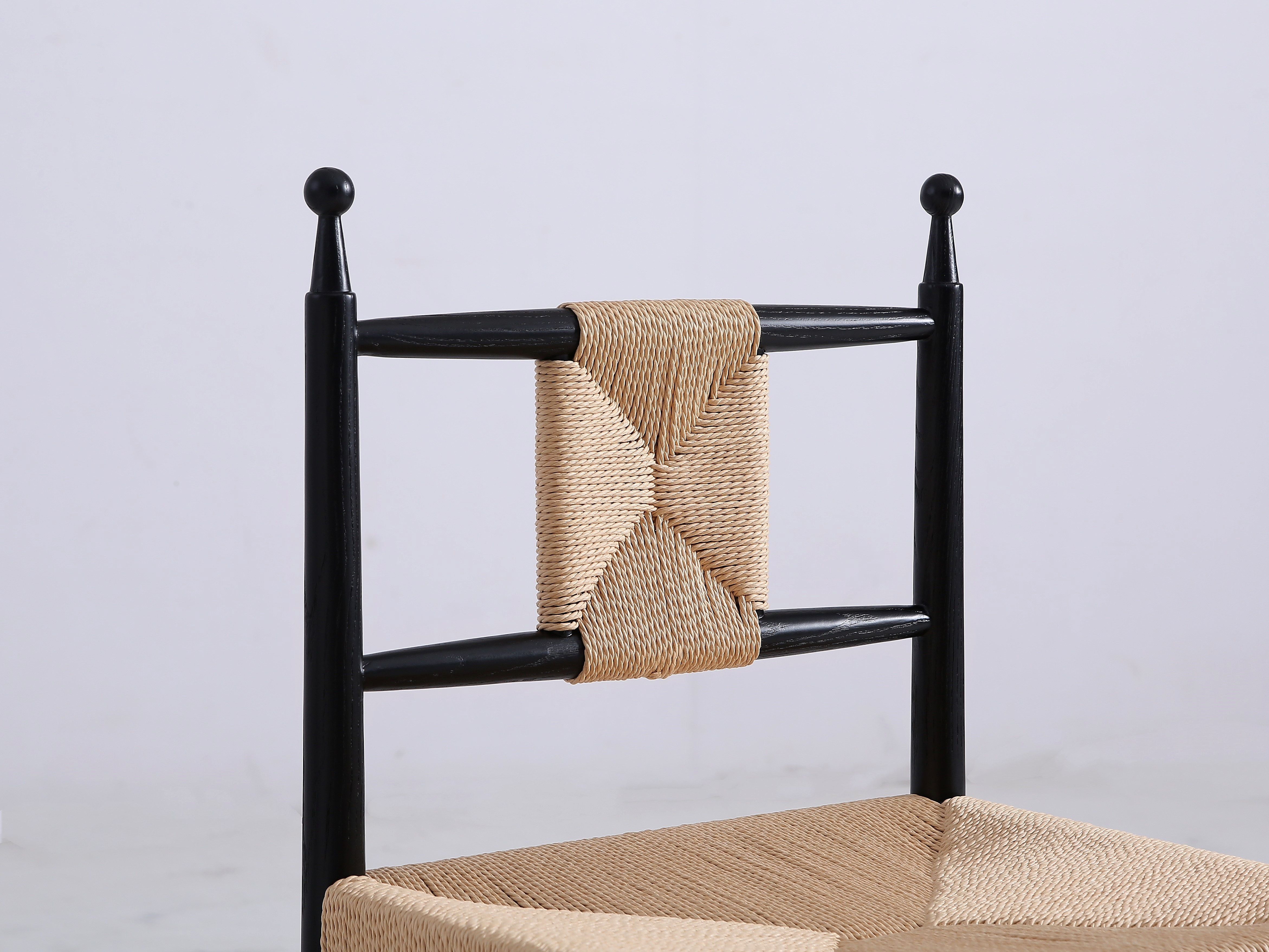 Accent Chair & Seating