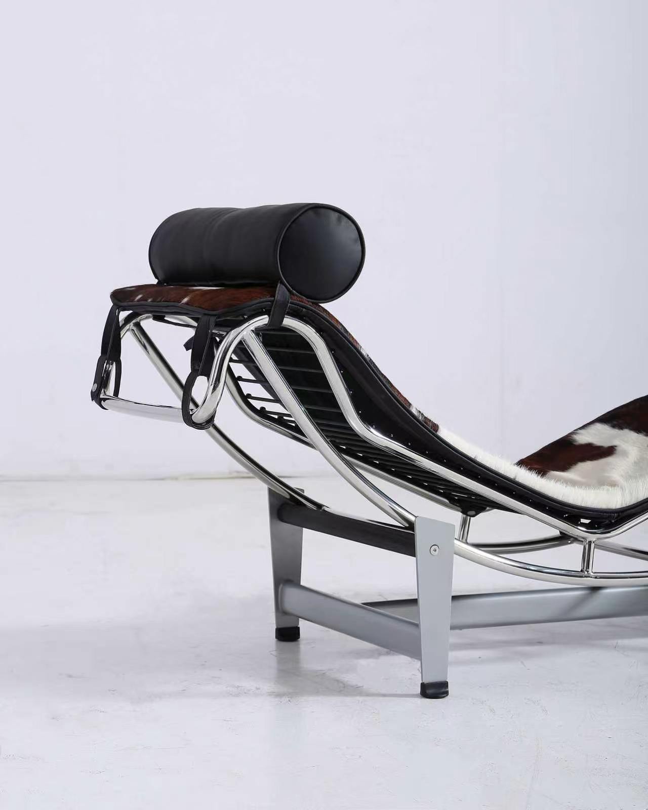 Accent Chair & Seating