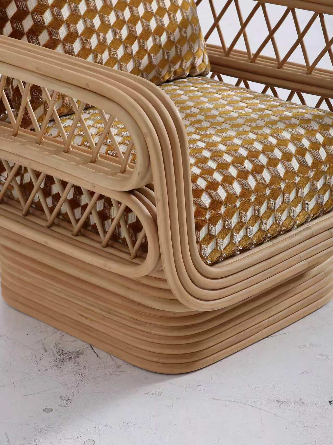 Accent Chair & Seating