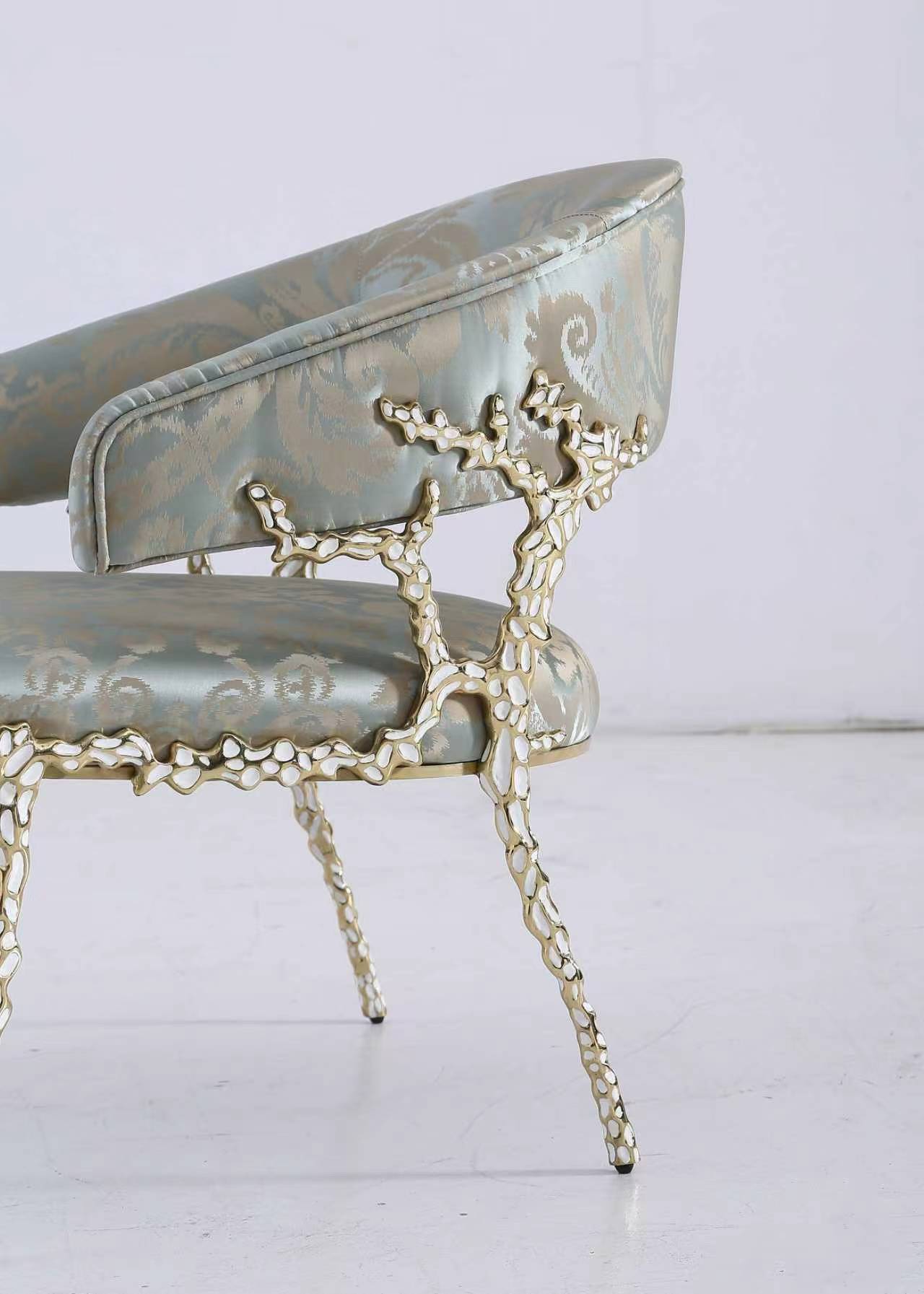 Accent Chair & Seating