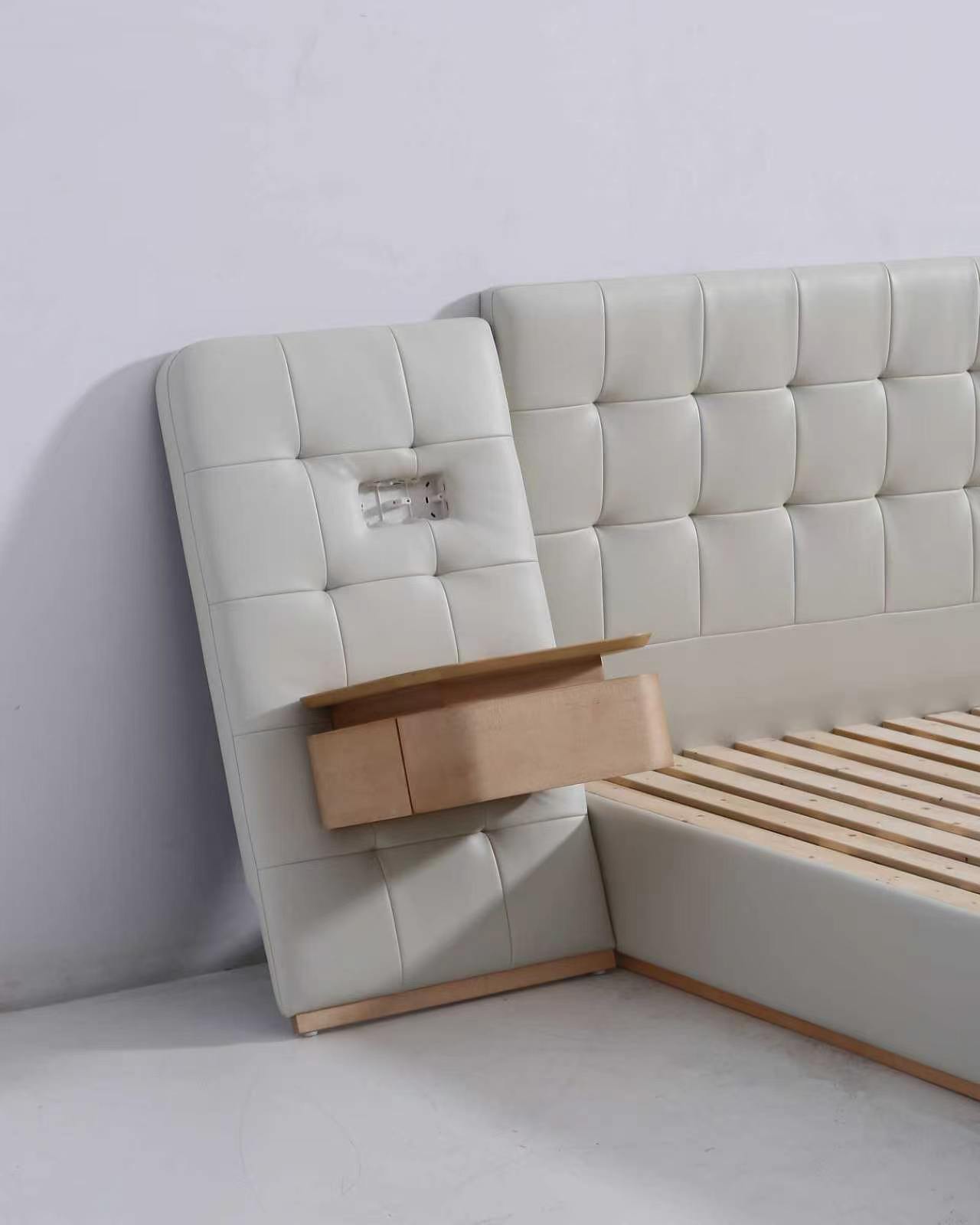 Bed & Bedroom Furniture