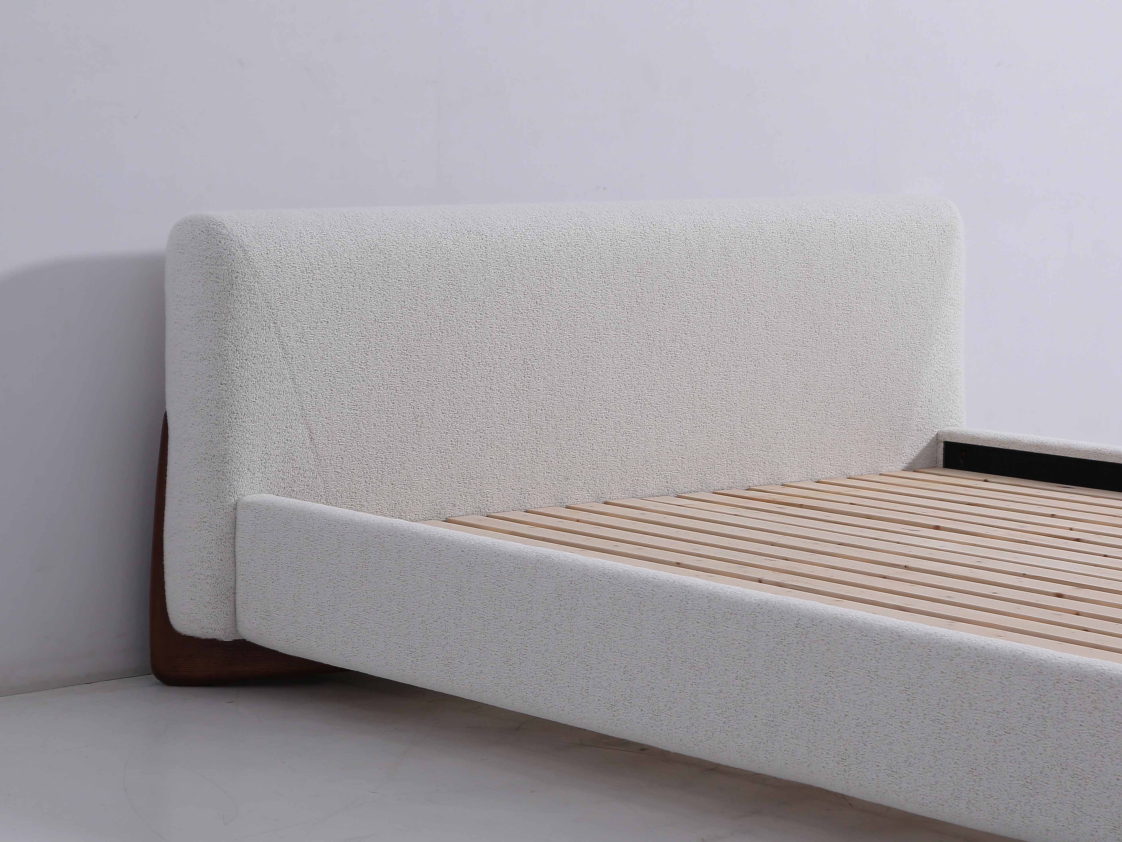 Bed & Bedroom Furniture