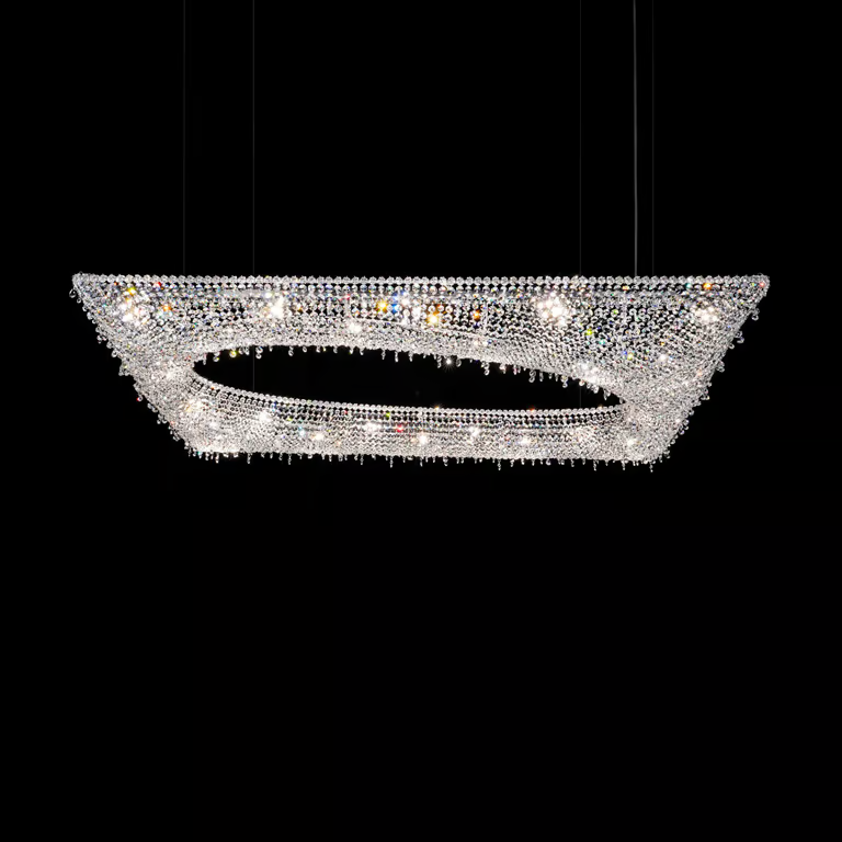 Manooi Linear Chandelier