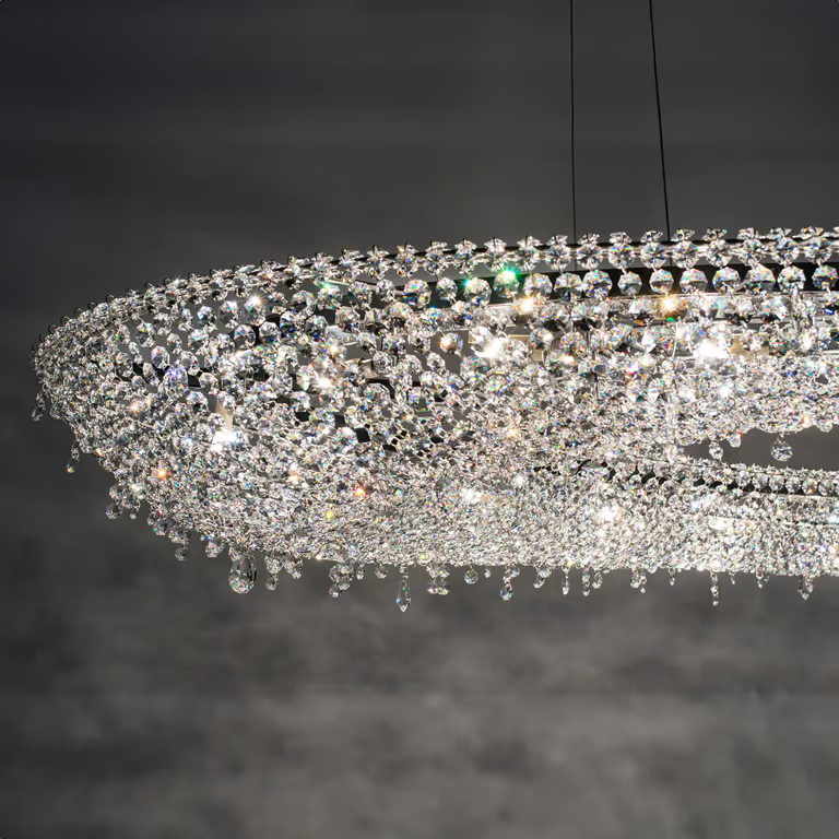 Manooi Halo Pendant