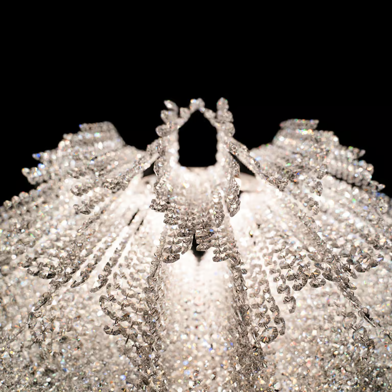 Manooi Statement Light