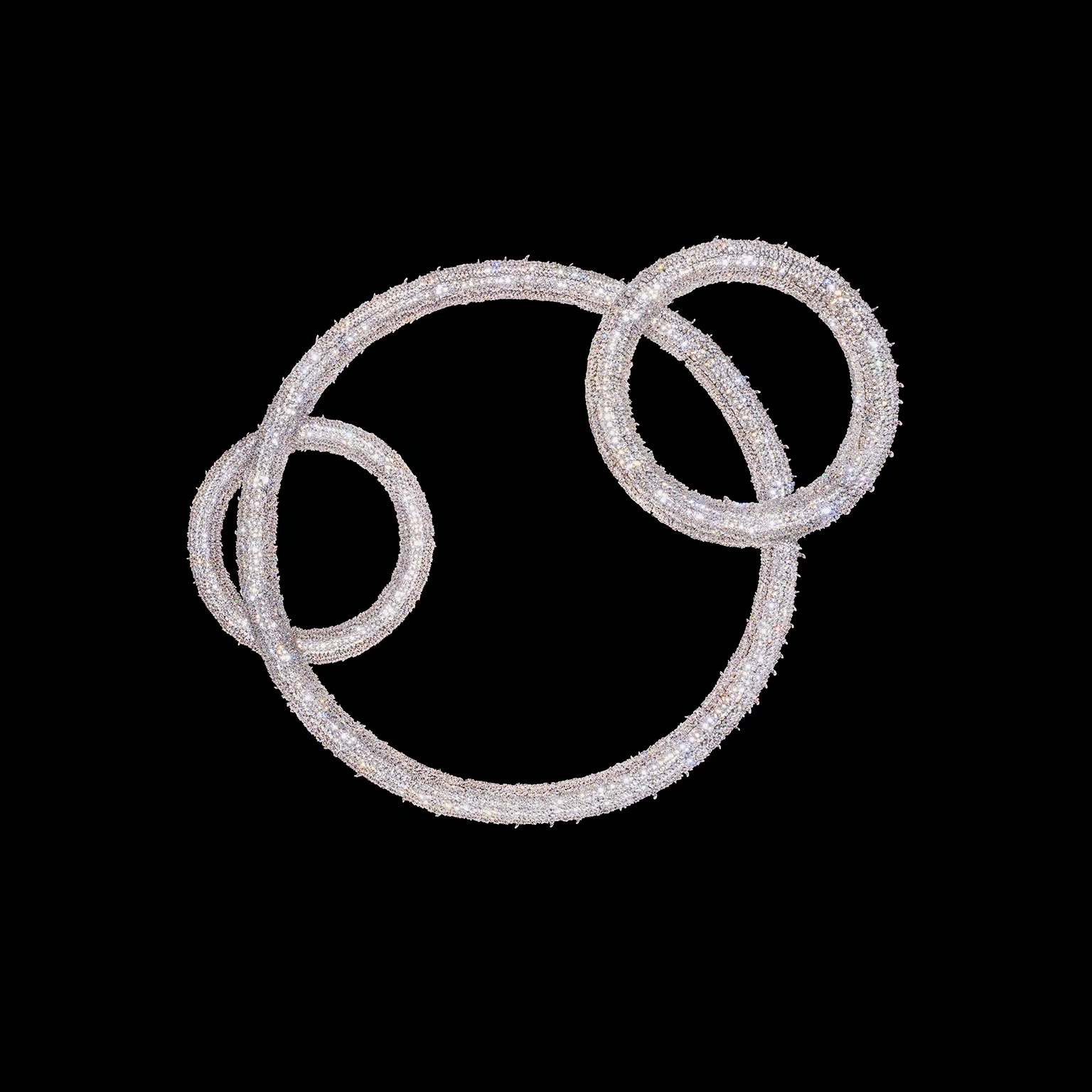 Manooi Halo Pendant