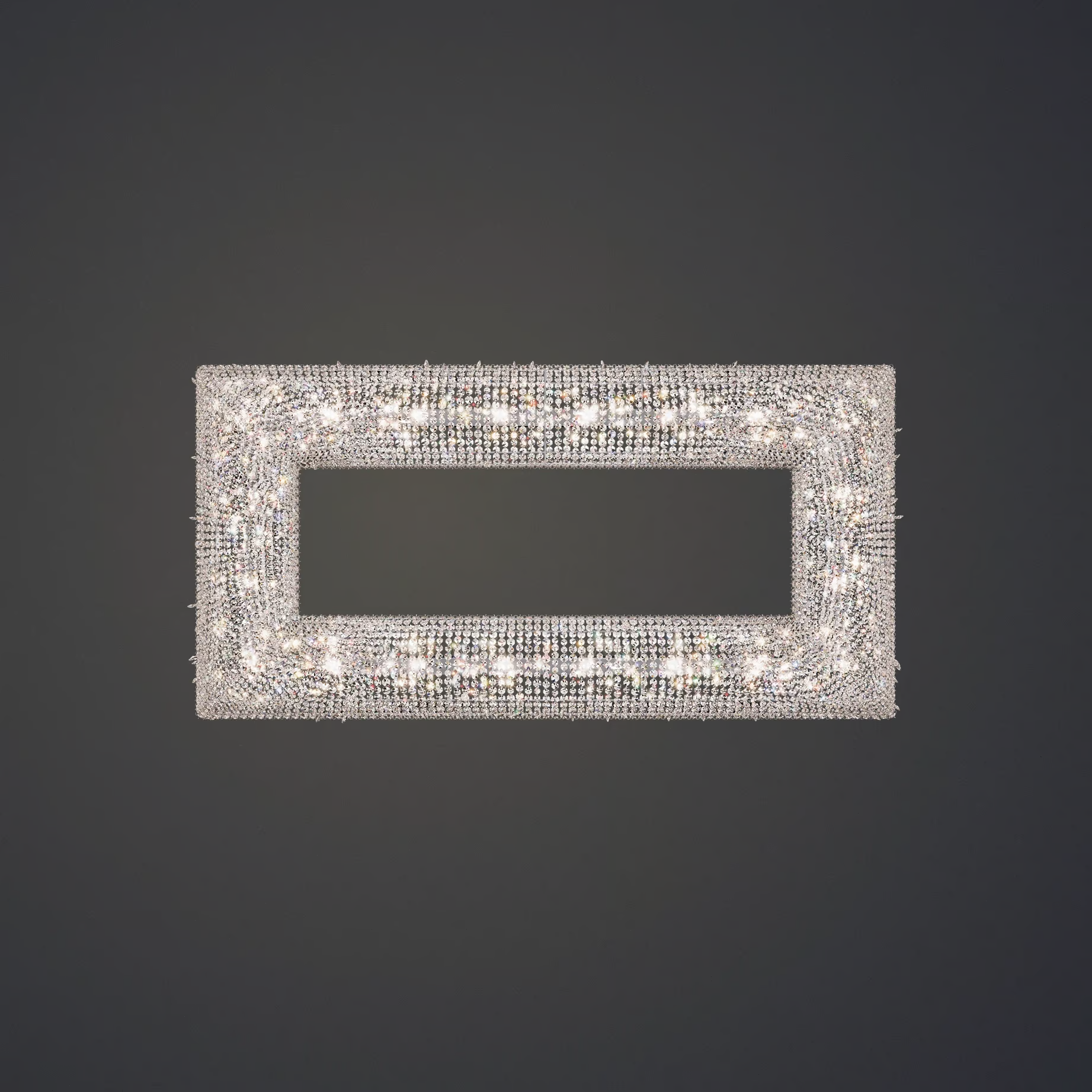 Manooi Linear Chandelier
