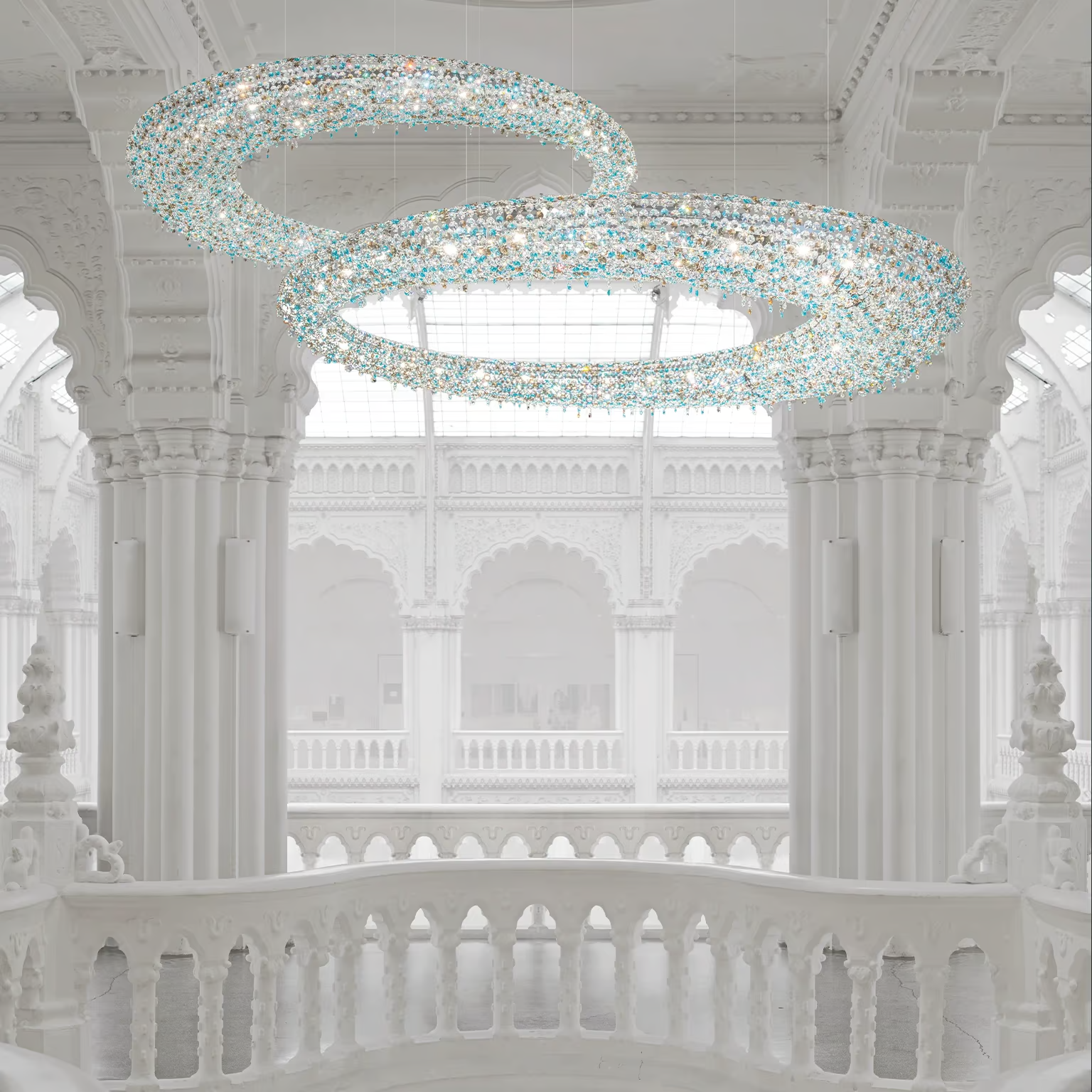 Manooi Statement Light