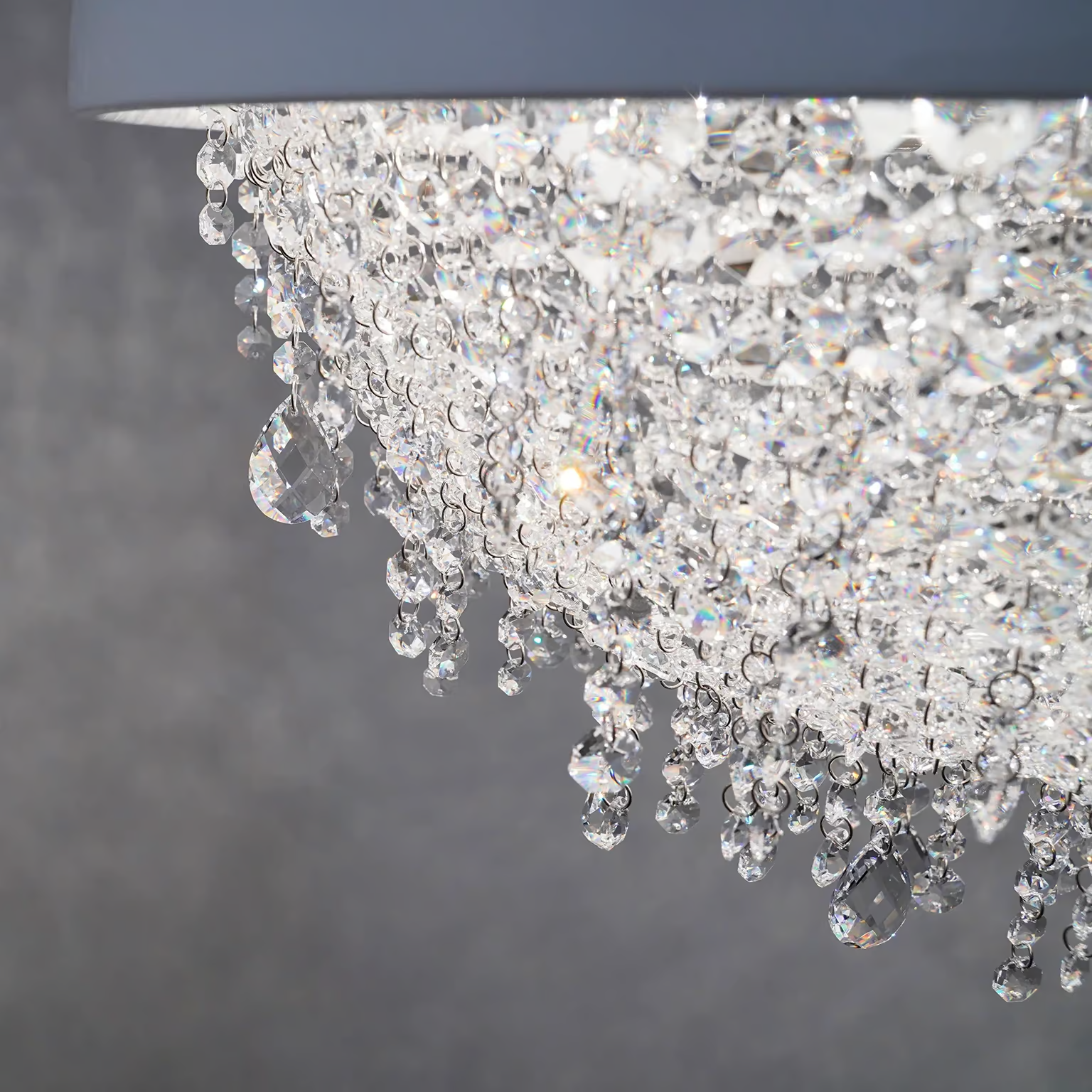 Manooi Crystal Chandelier