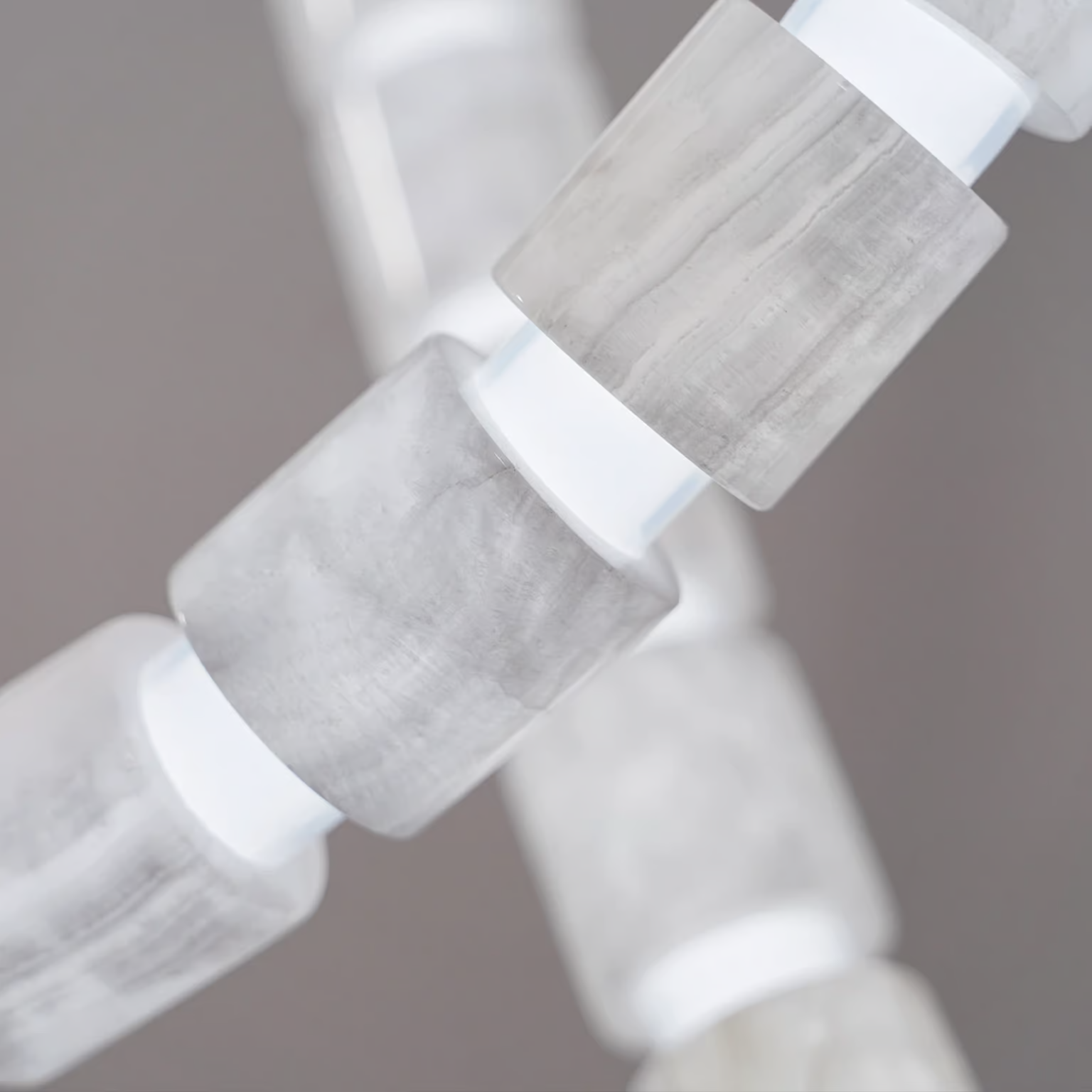 Manooi Linear Chandelier