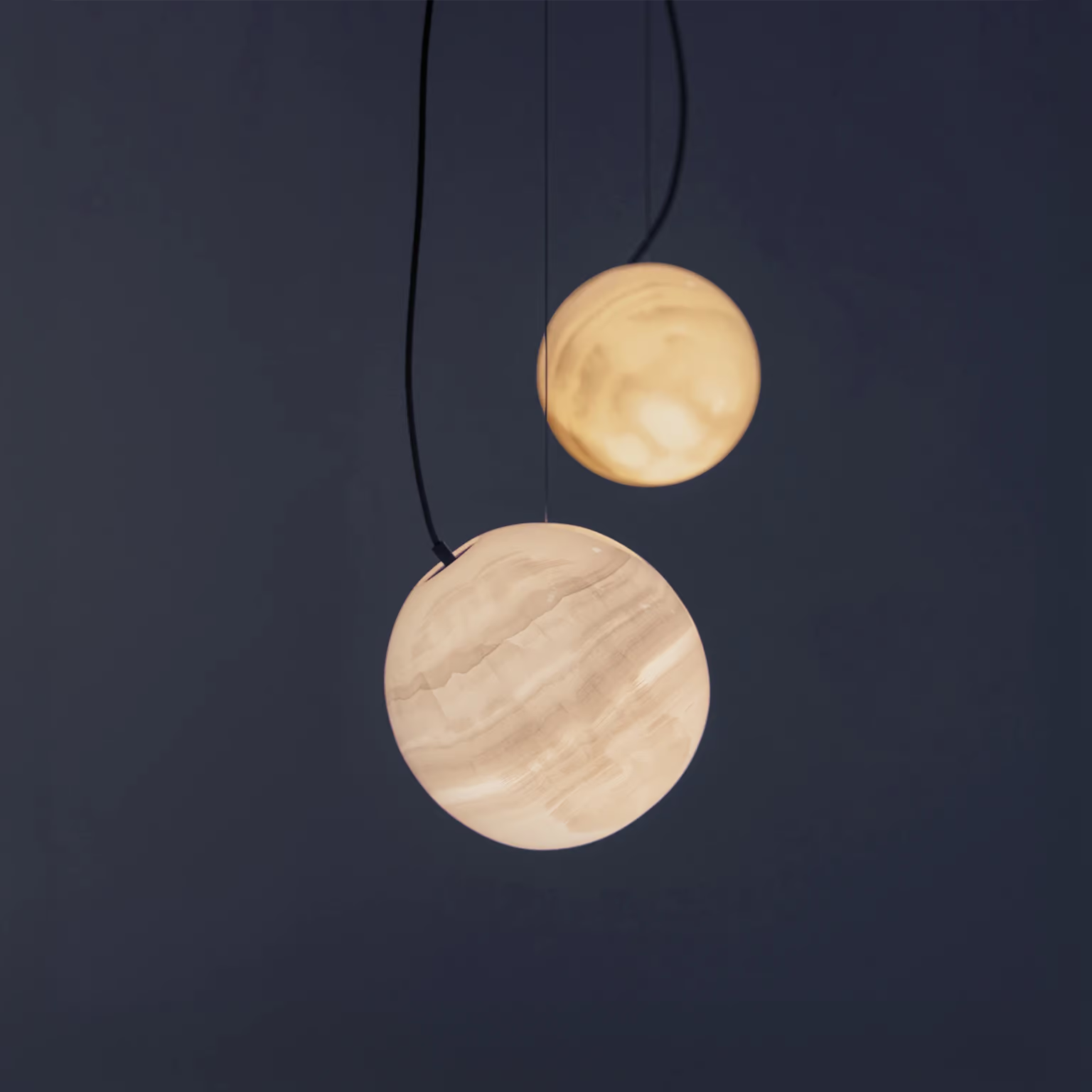 Manooi Statement Light